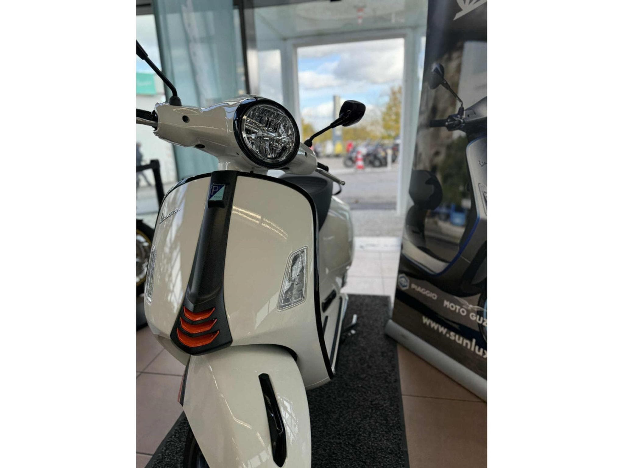 Vespa GTS Supersport (2026) - Photo 4