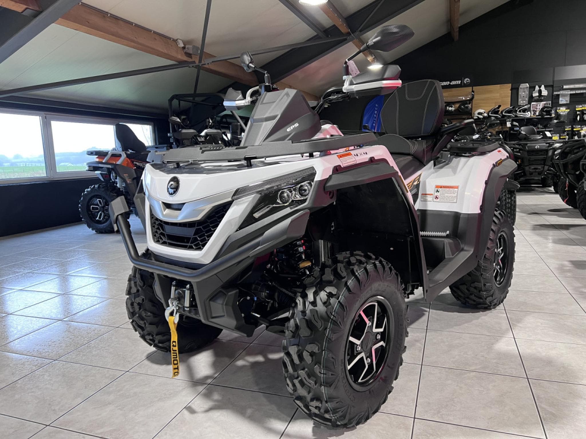 QJmotor SFA 600 Pro T3b (2026) - Photo 2