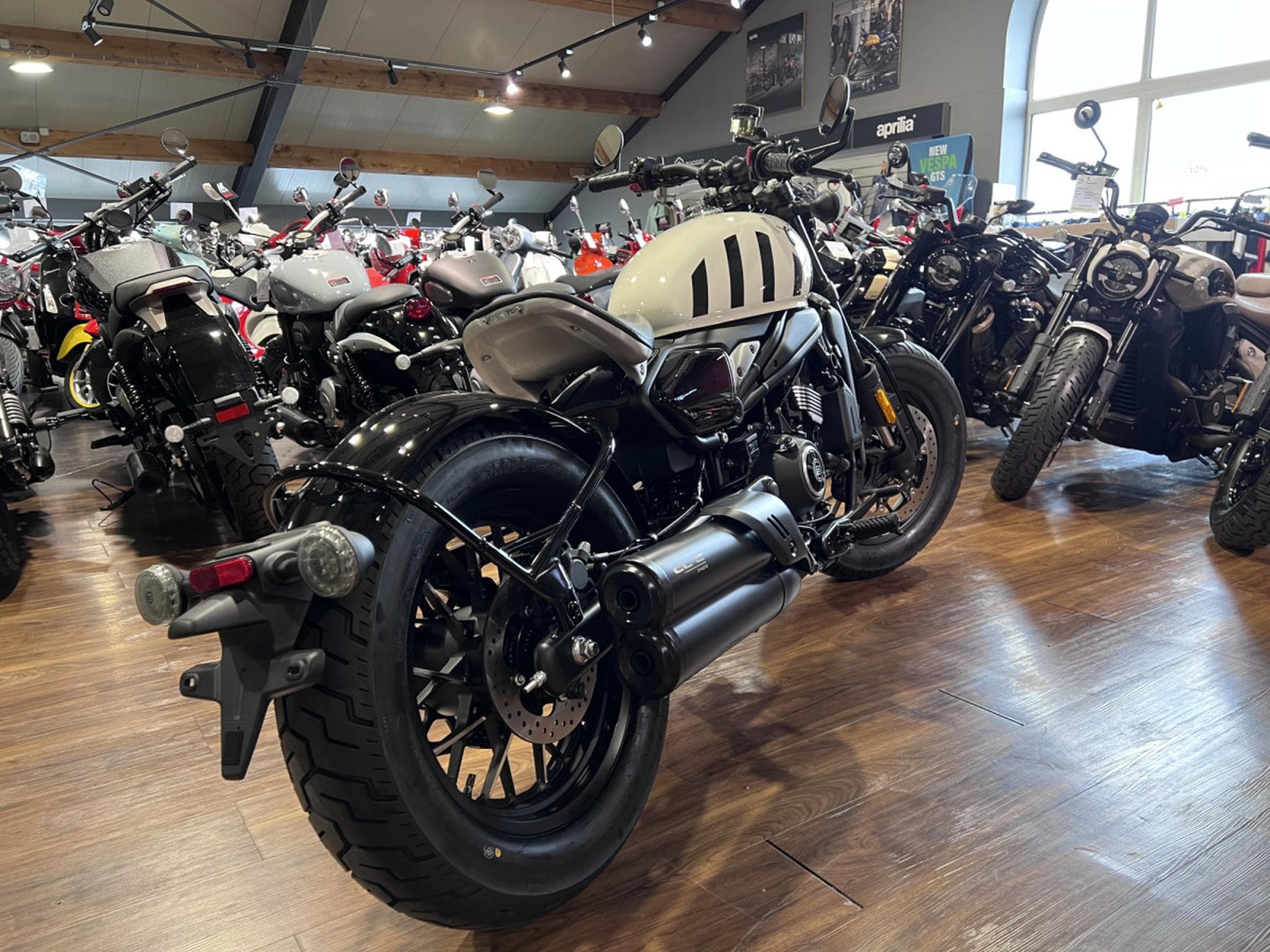 CF Moto 450 CL-C BOBBER (2026) - Photo 3