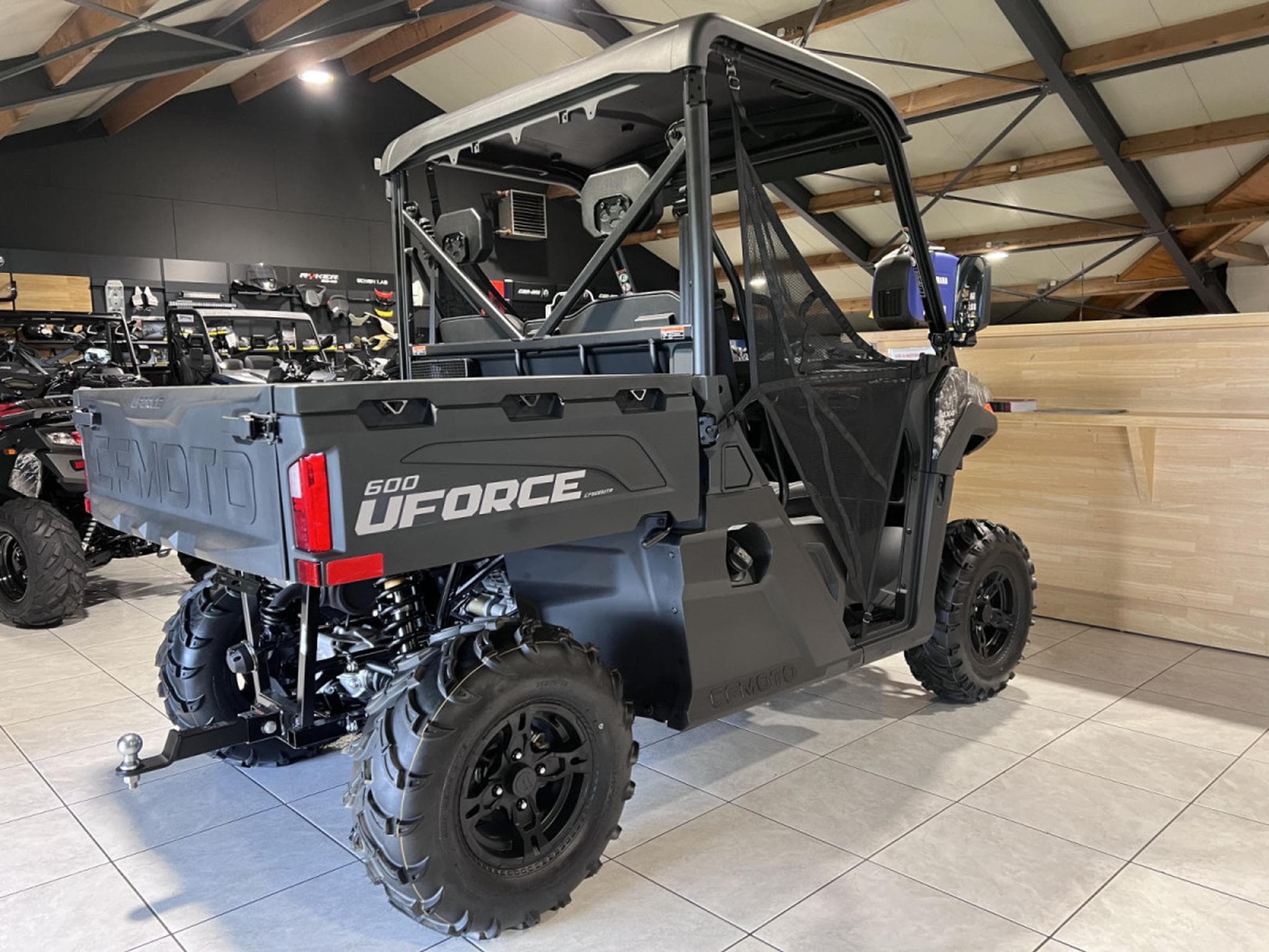 CF Moto UForce 600 Agri (2026) - Photo 3