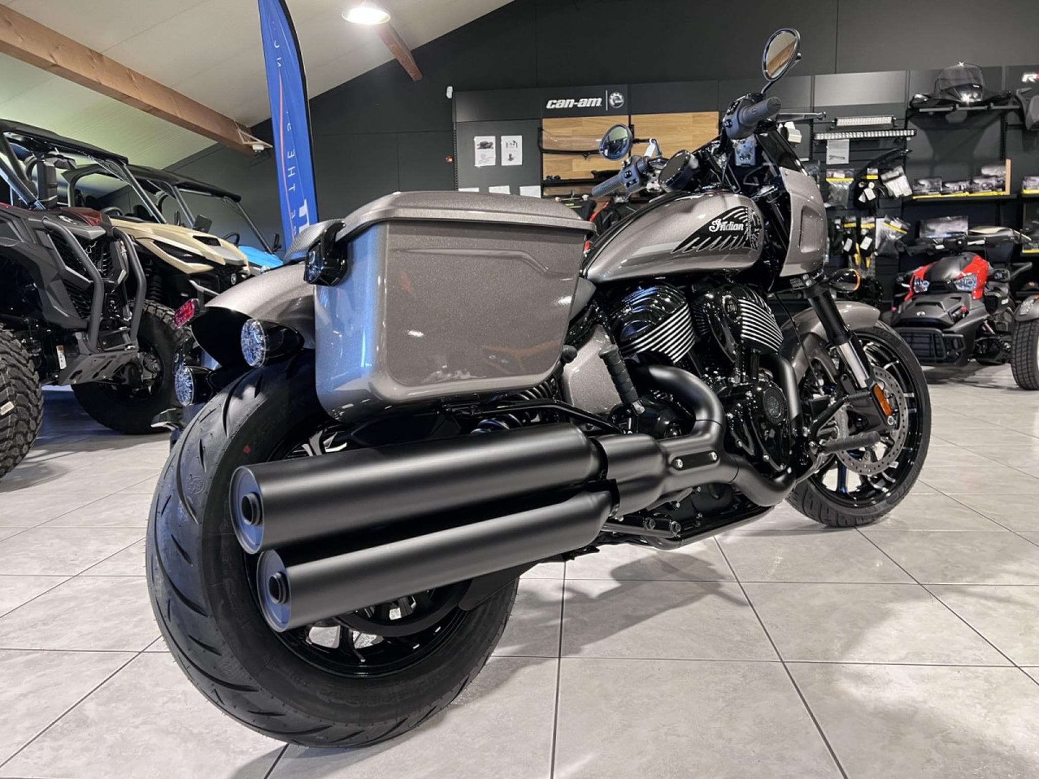 Indian Sport Chief 1900 RT Heavy Metal (2026) - Photo 3