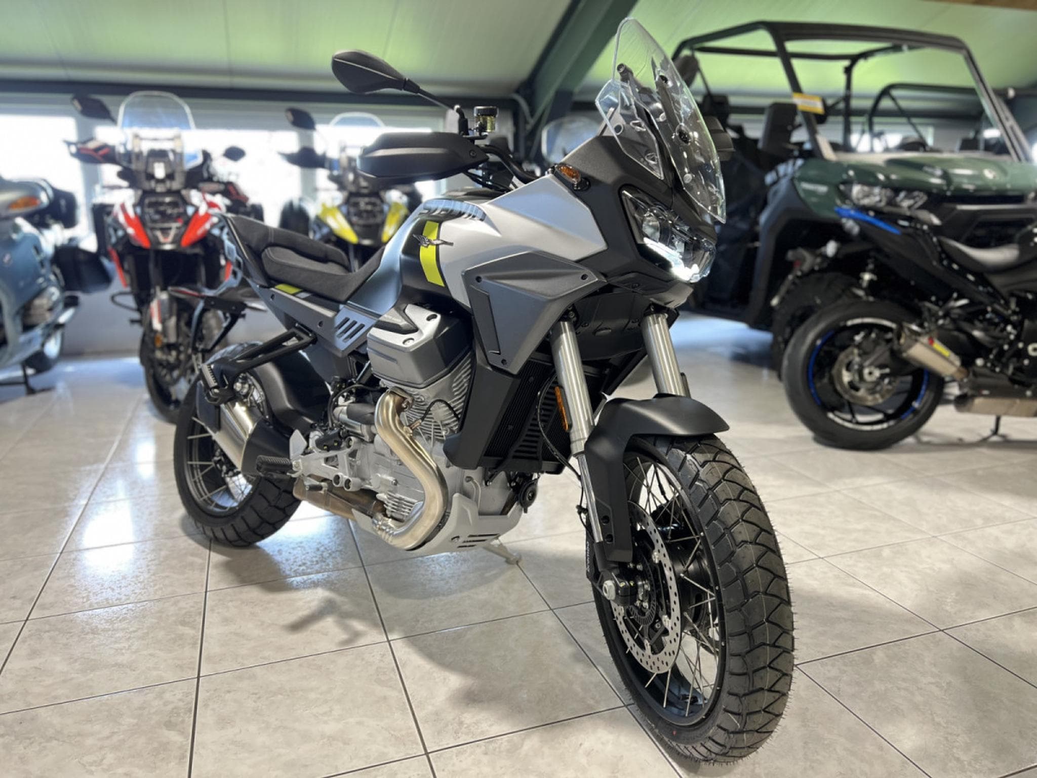 Moto Guzzi Stelvio 1000 (2026) - Photo 4