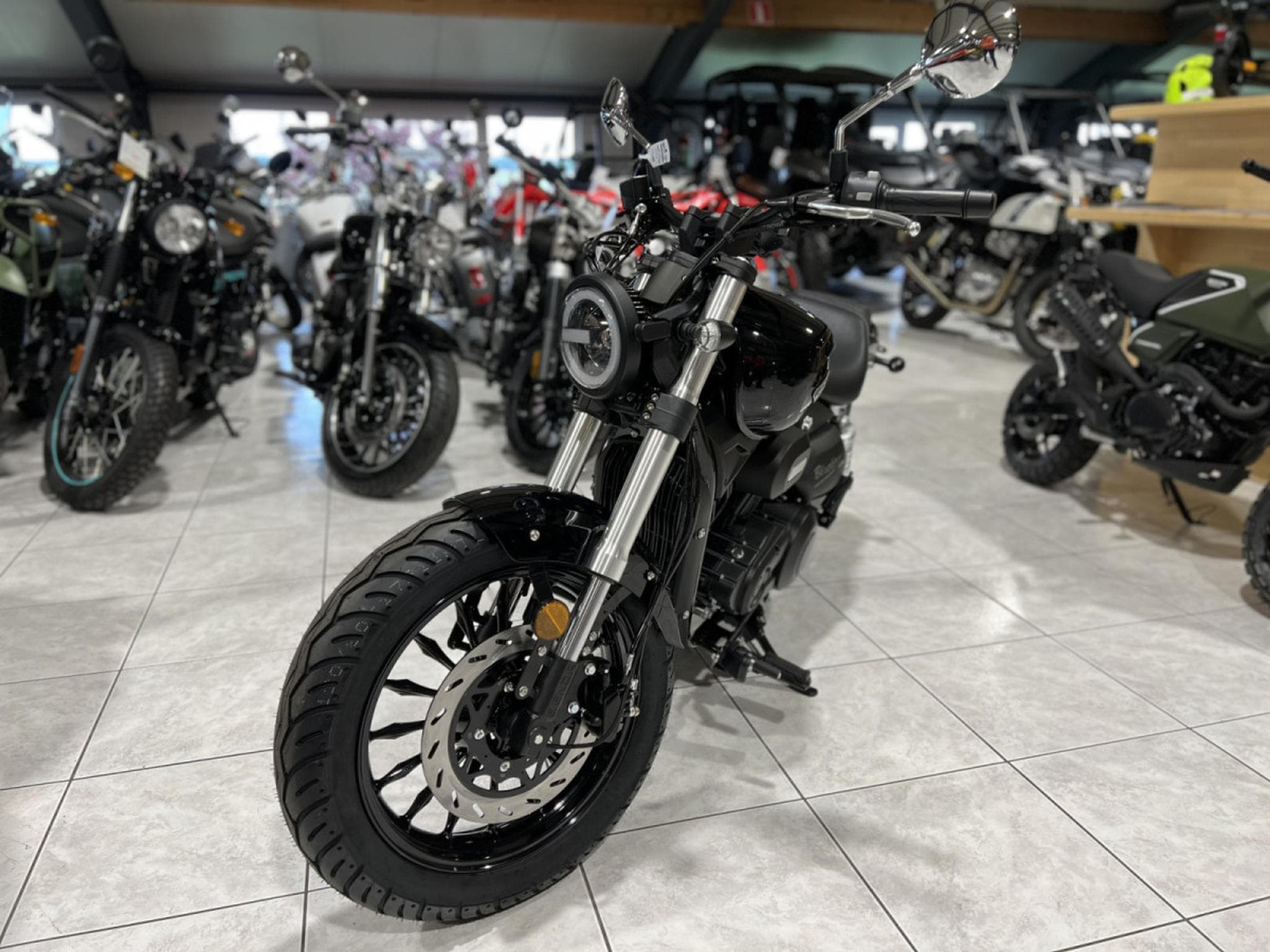 Archive Motorcycle Custom 125 Black Pearl (2026) - Photo 2