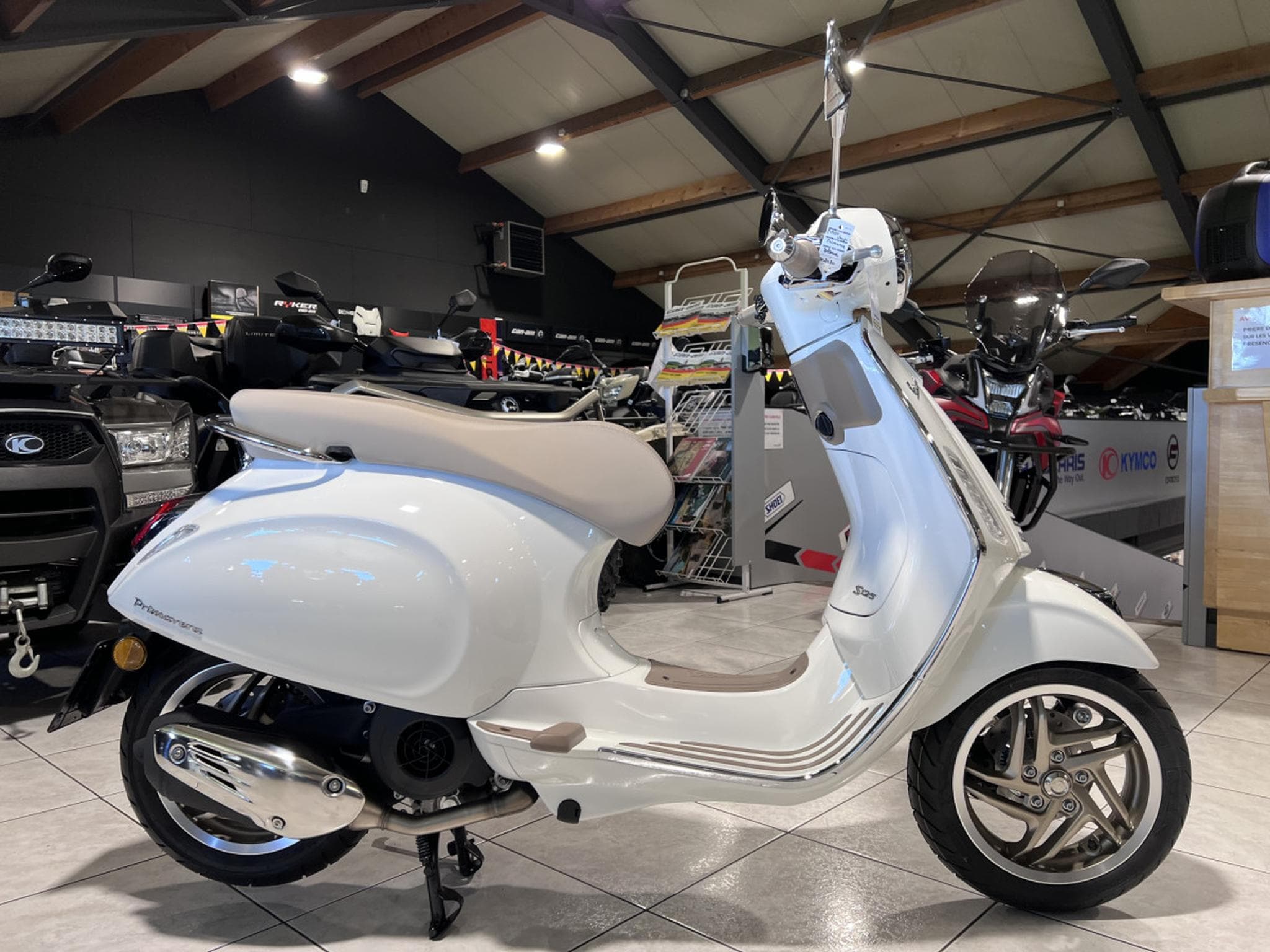 Vespa Primavera S (2026) - Photo 1