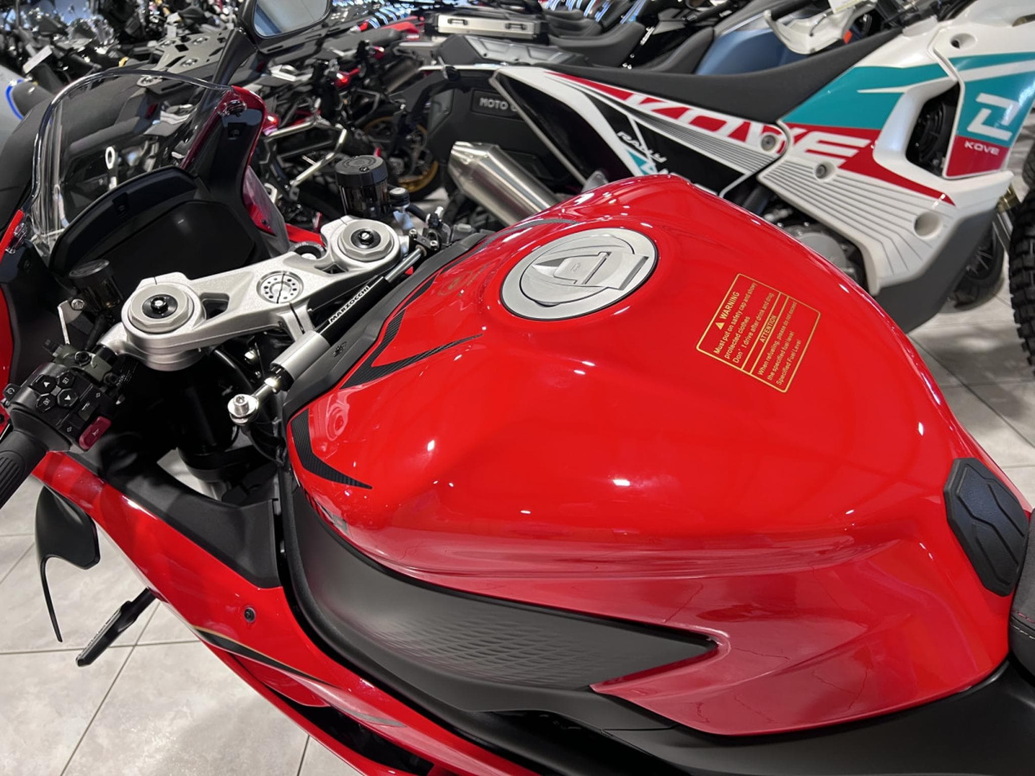 QJmotor SRK 921 RR (2026) - Photo 7