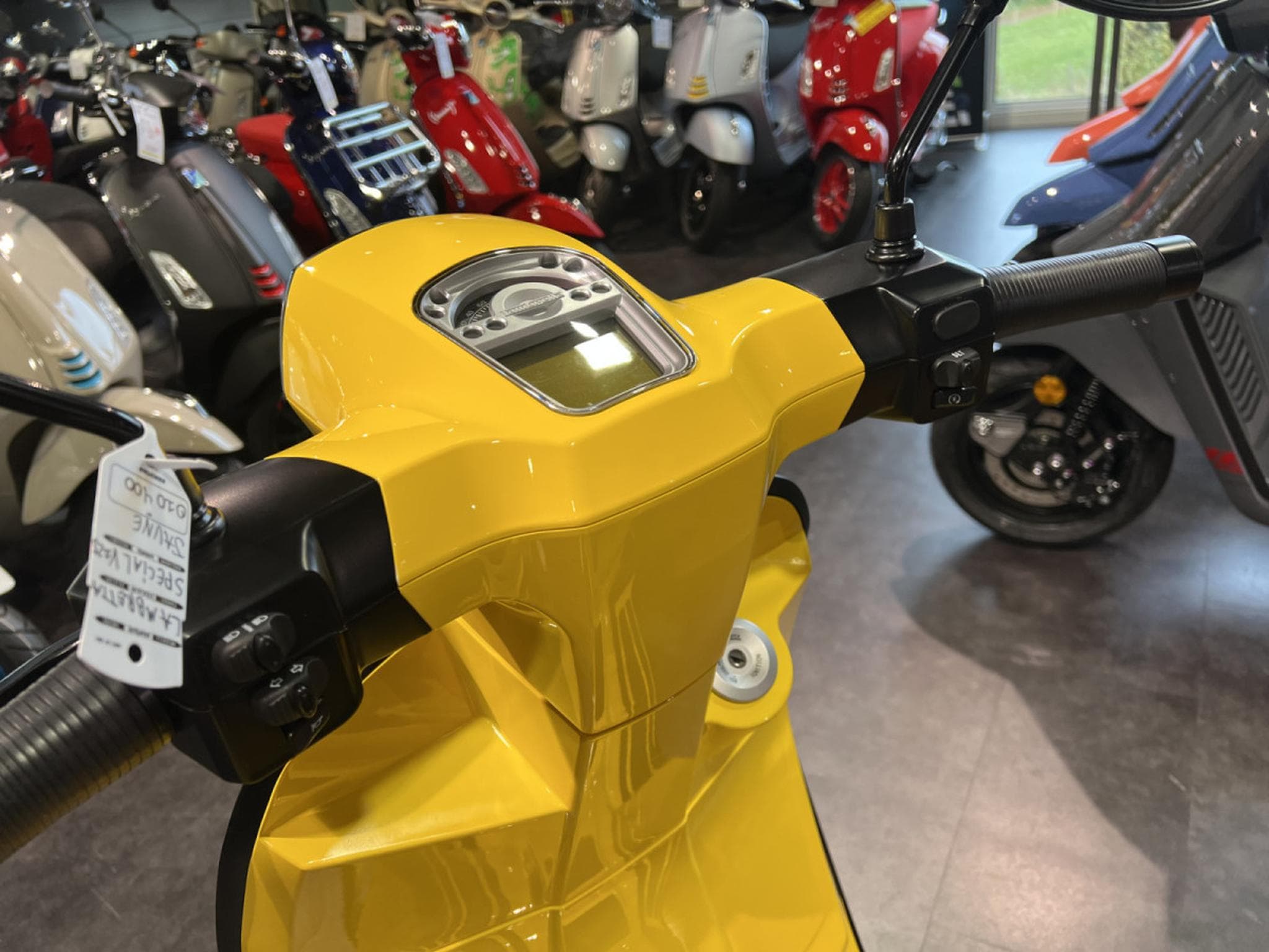Lambretta V-125 Special (2026) - Photo 6