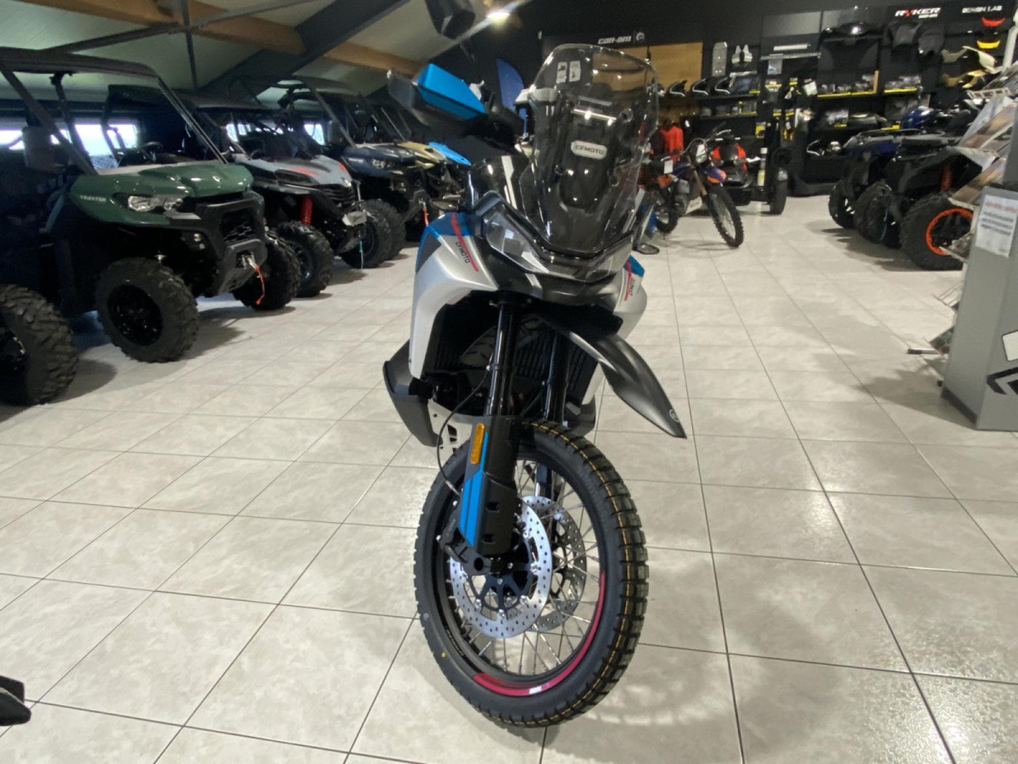 CF Moto MT X (2026) - Photo 2