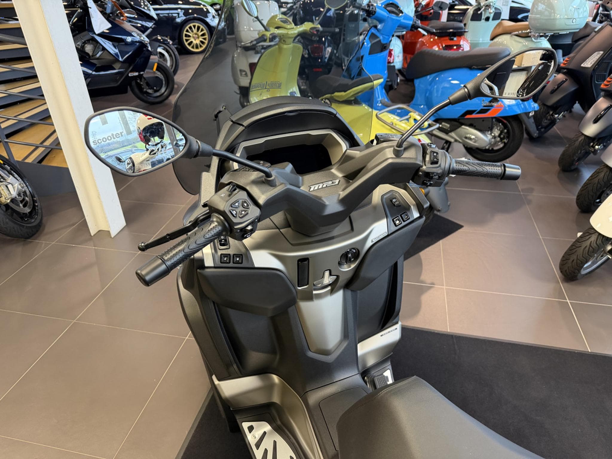 Piaggio MP3 (2026) - Photo 4