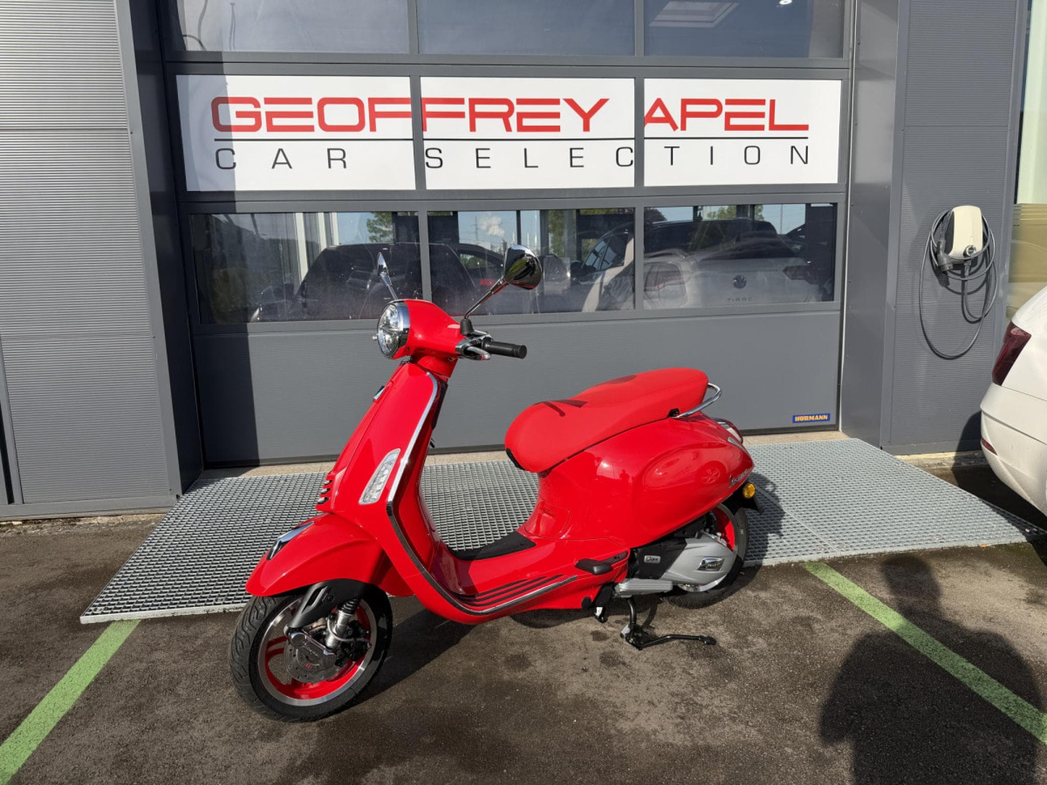 Vespa Primavera RED (2026) - Photo 1
