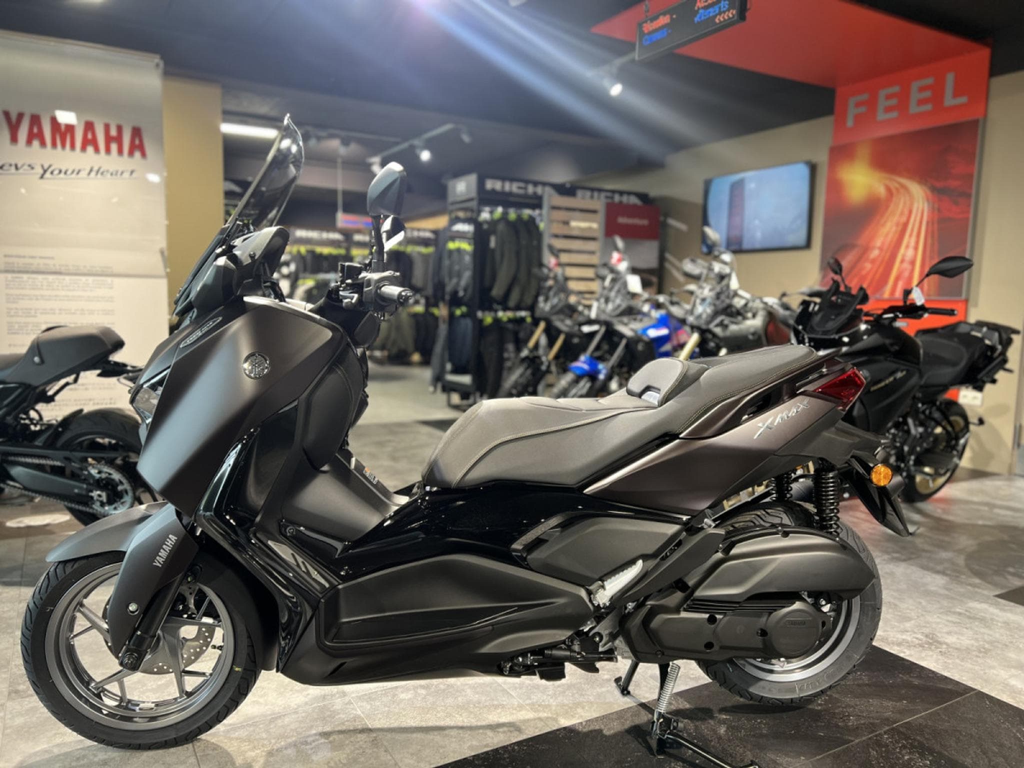 Yamaha X-Max TECHMAX + (2026) - Photo 4
