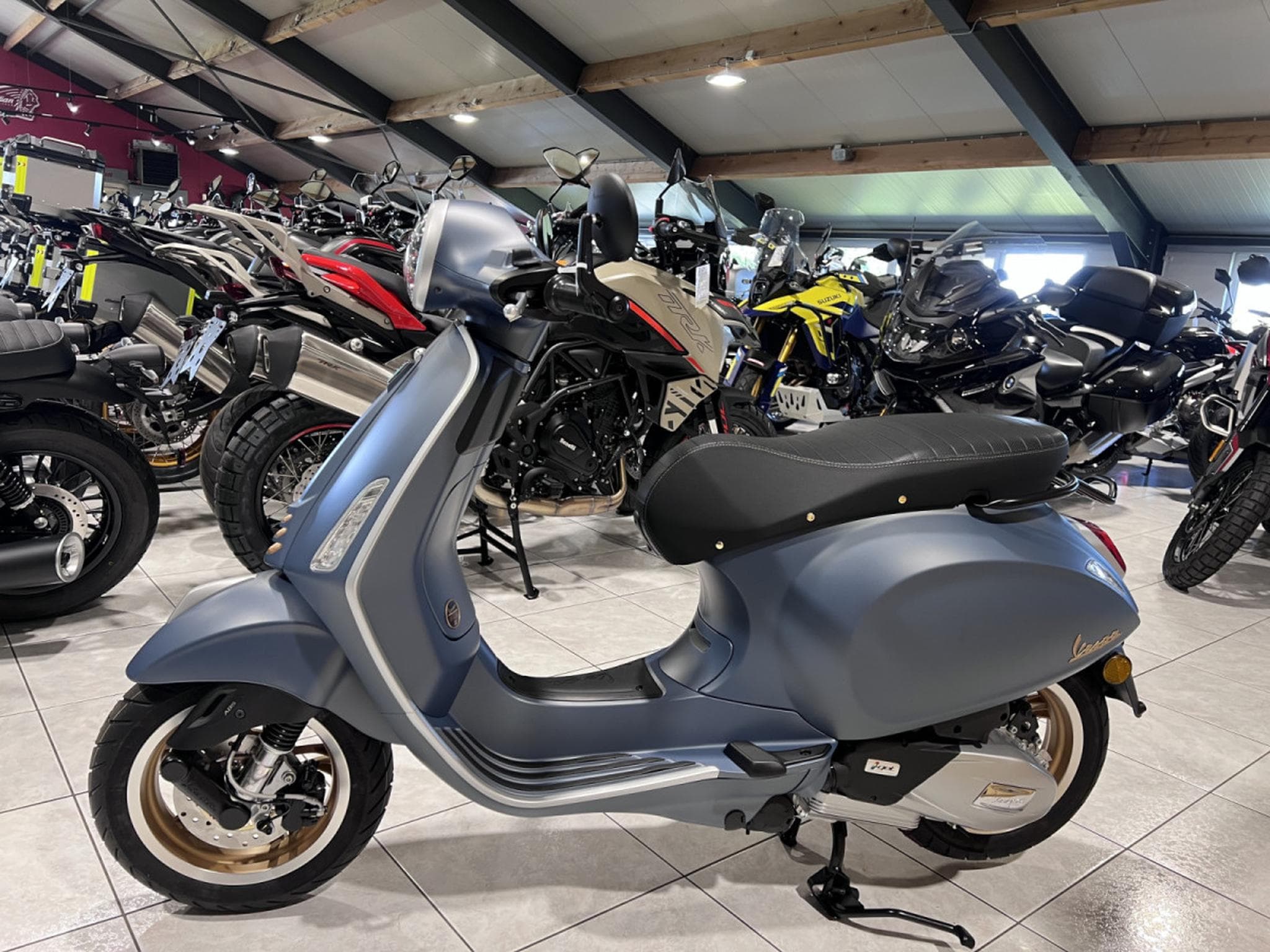 Vespa Primavera Officina 8 (2026) - Photo 4