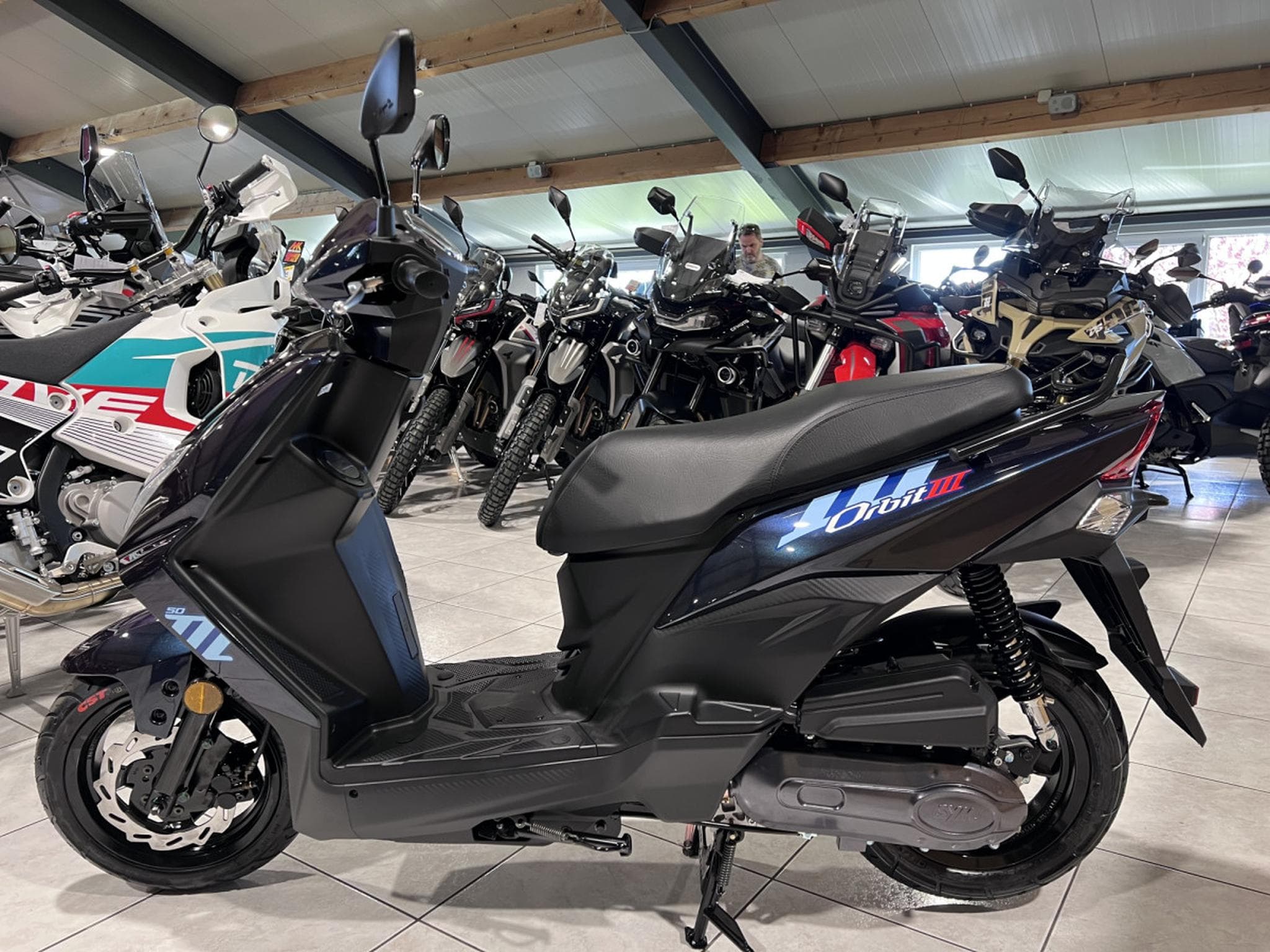SYM Orbit III 50 Classe B 45 Km/h (2026) - Photo 4