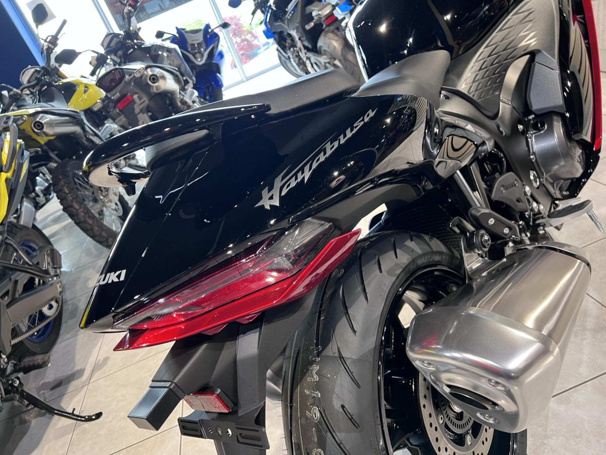 Suzuki Hayabusa 1300 (2026) - Photo 6