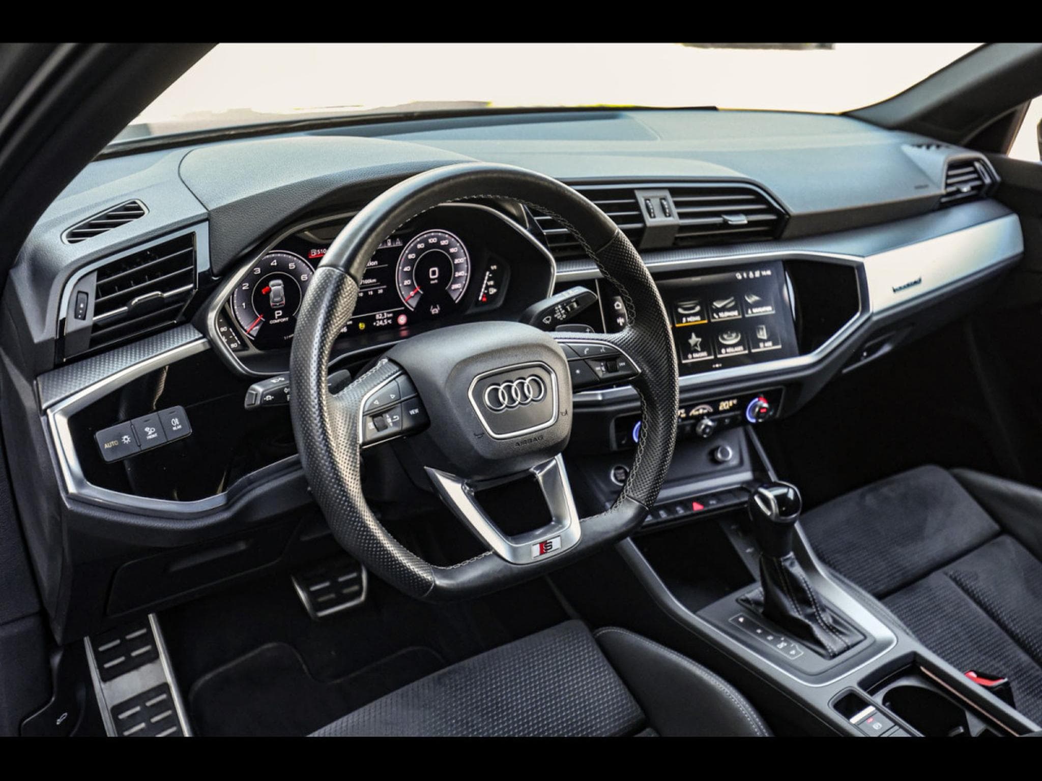 Audi Q3 45 2.0 TFSI (245 CH) QUATTRO S-TRONIC S-LINE - CHRONOS GREY (2021) - Photo 10
