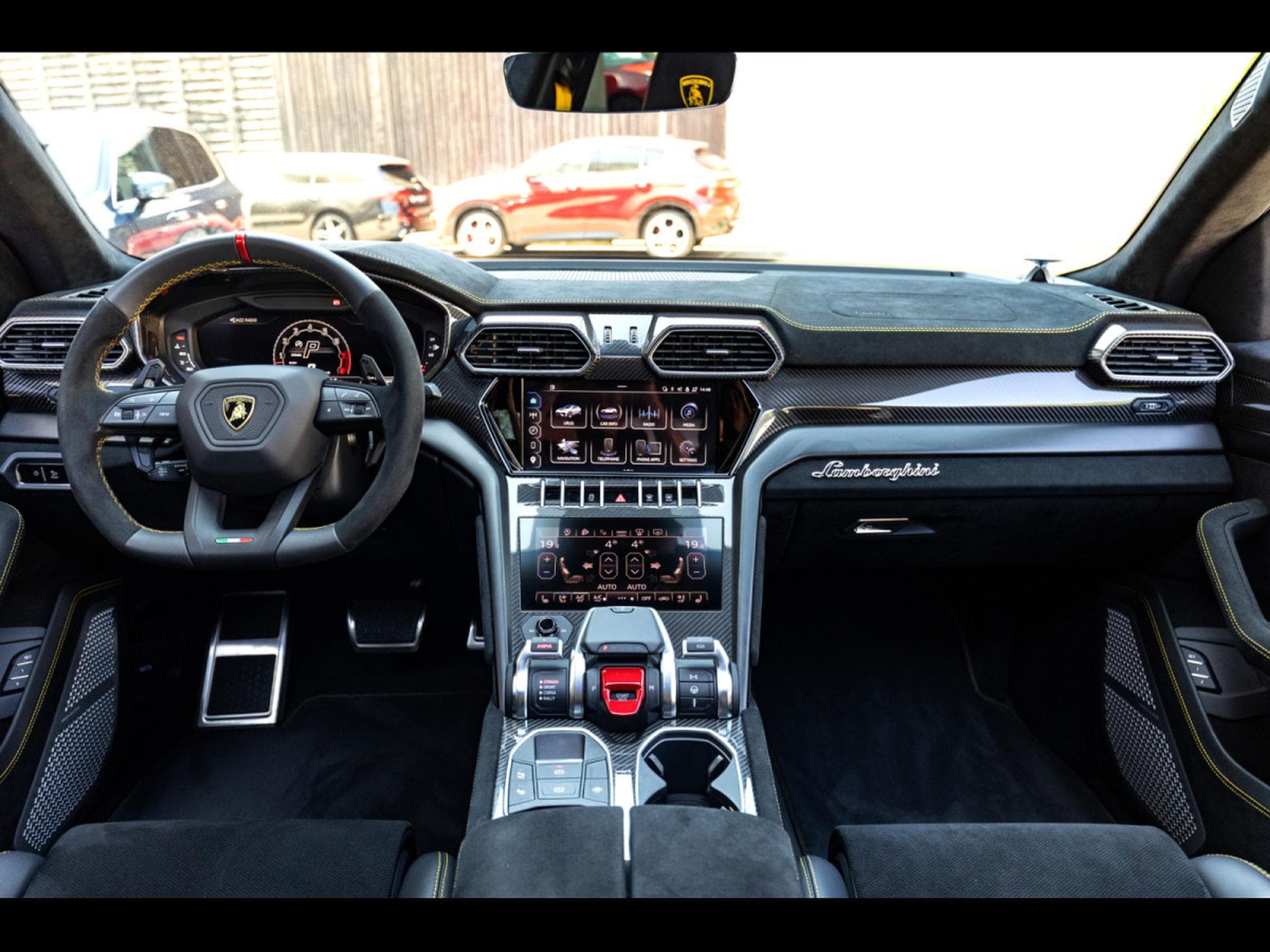 Lamborghini Urus PERFORMANTE 4.0 V8 666 CH - BLU GRIFO MATT - AD PERSONAM - A (2025) - Photo 19