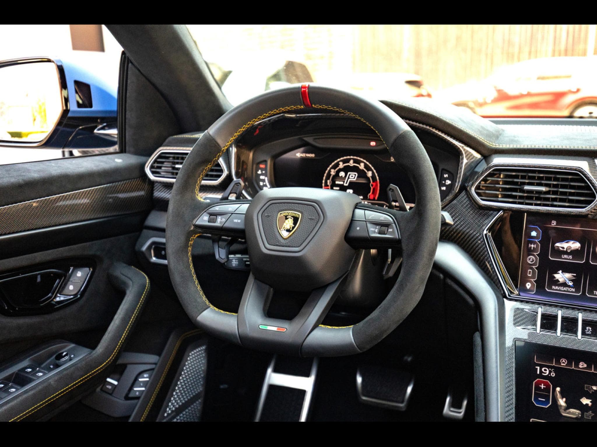 Lamborghini Urus PERFORMANTE 4.0 V8 666 CH - BLU GRIFO MATT - AD PERSONAM - A (2025) - Photo 16
