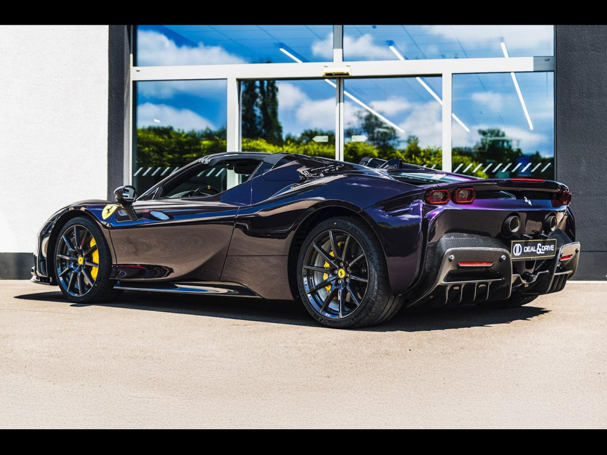 Ferrari SF90 ATELIER°WARRANTY 11/29°VIOLA HK°PPF°IMMAT.FR°RETROFIT (2024) - Photo 3