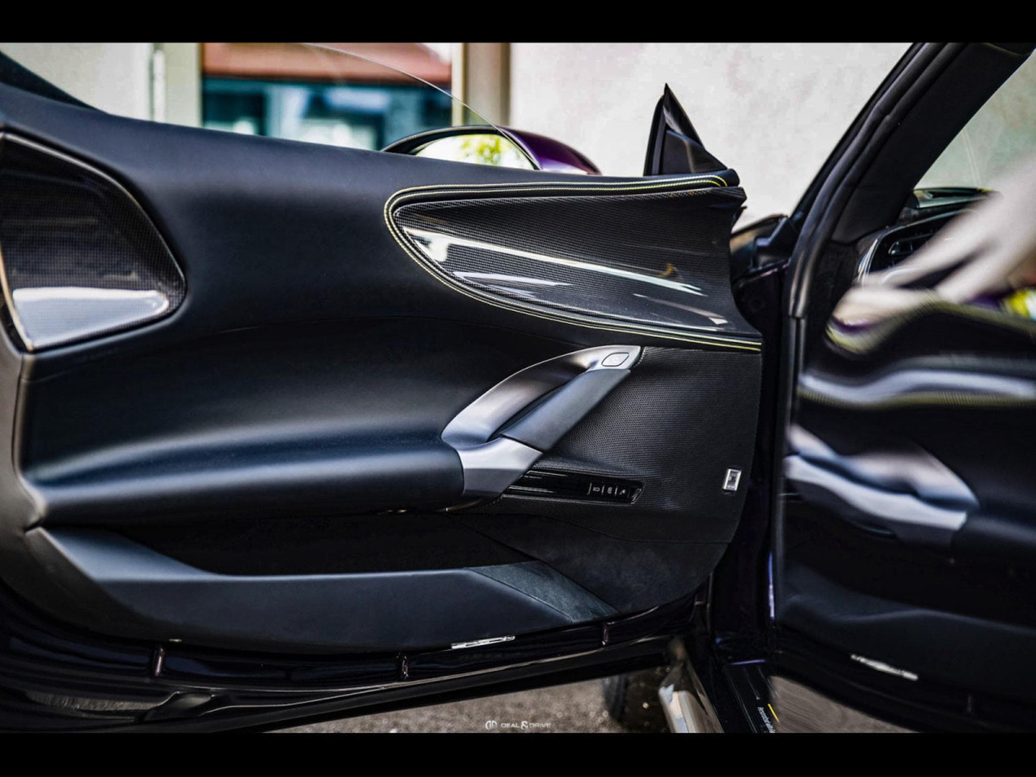 Ferrari SF90 ATELIER°WARRANTY 11/29°VIOLA HK°PPF°IMMAT.FR°RETROFIT (2024) - Photo 11