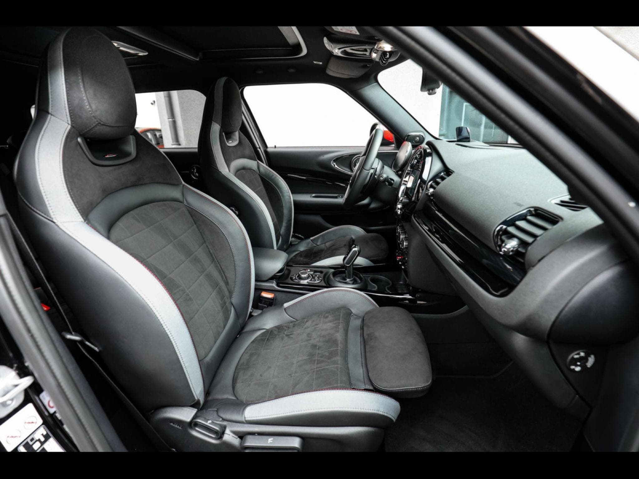 Mini Clubman John Cooper Works ALL4 - MIDNIGHT BLACK II (2022) - Photo 12