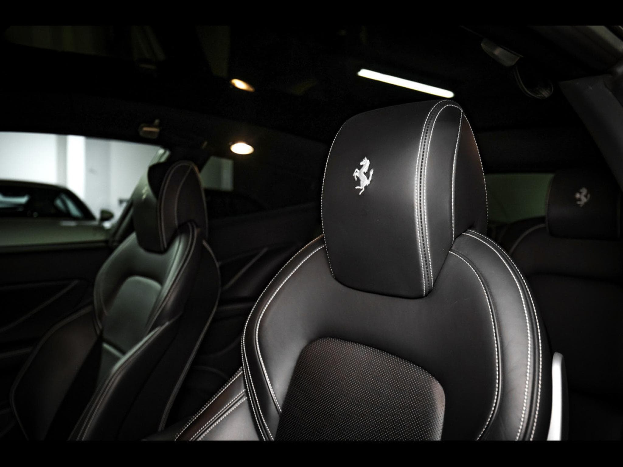 Ferrari FF 6.2 V12 4RM (661 CH) - NOVITEC (2013) - Photo 18
