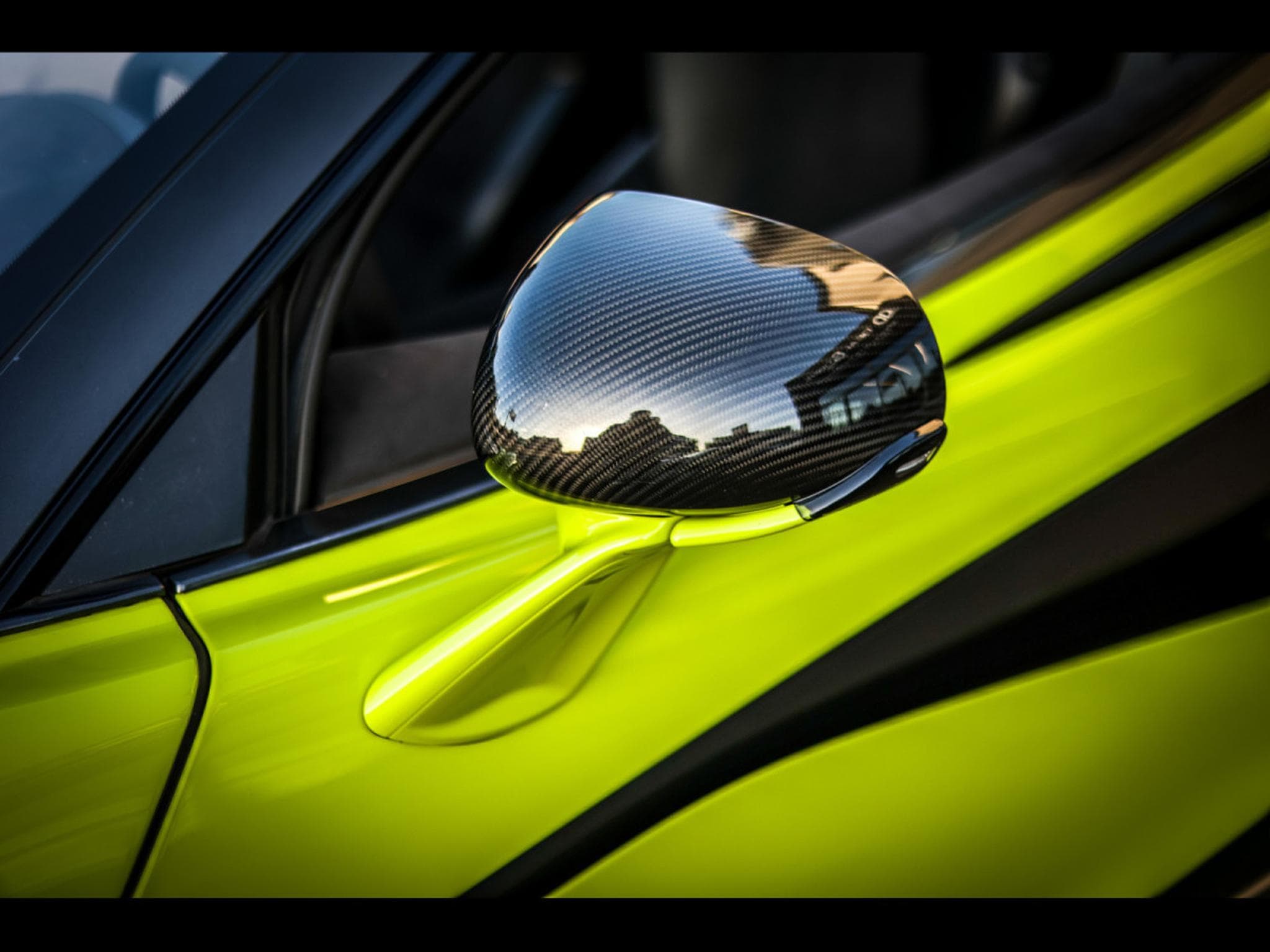 McLaren 600LT 3.8 V8 600 - PPF - LIME GREEN ELITE PAINT (2020) - Photo 21