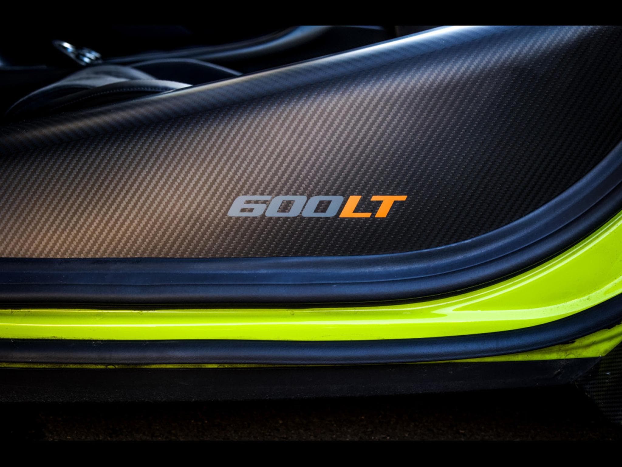 McLaren 600LT 3.8 V8 600 - PPF - LIME GREEN ELITE PAINT (2020) - Photo 22