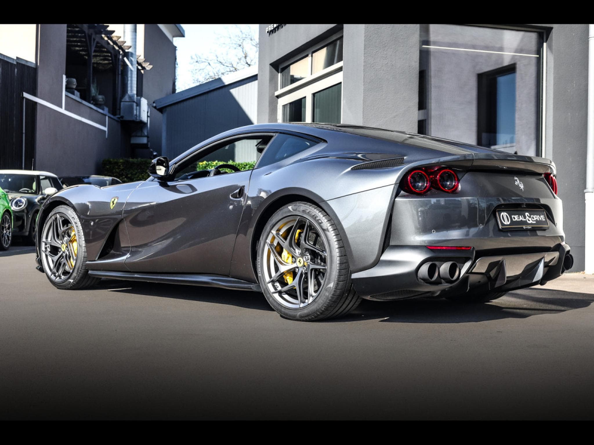 Ferrari 812 Superfast 6.5 V12 - POWER15 02/2027 - GRIGIO SILVERSTONE - P (2018) - Photo 3