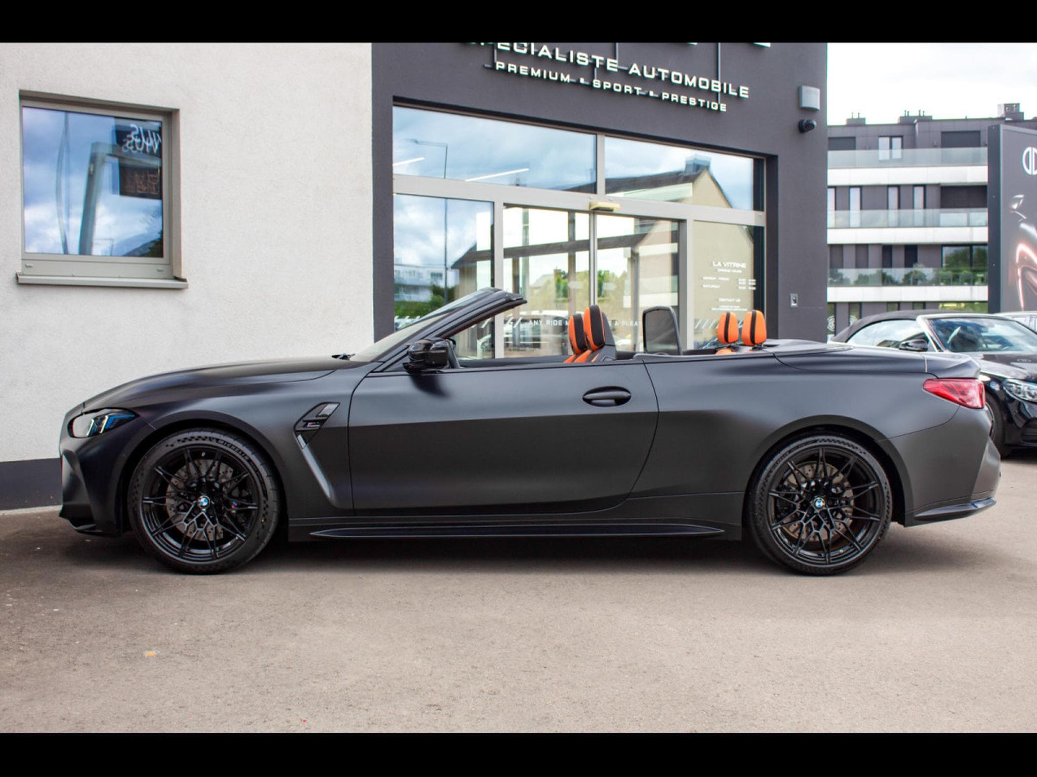 BMW M4 COMPETITION M XDRIVE CABRIOLET (530 CH) - BMW INDIVIDUAL FRO (2024) - Photo 2
