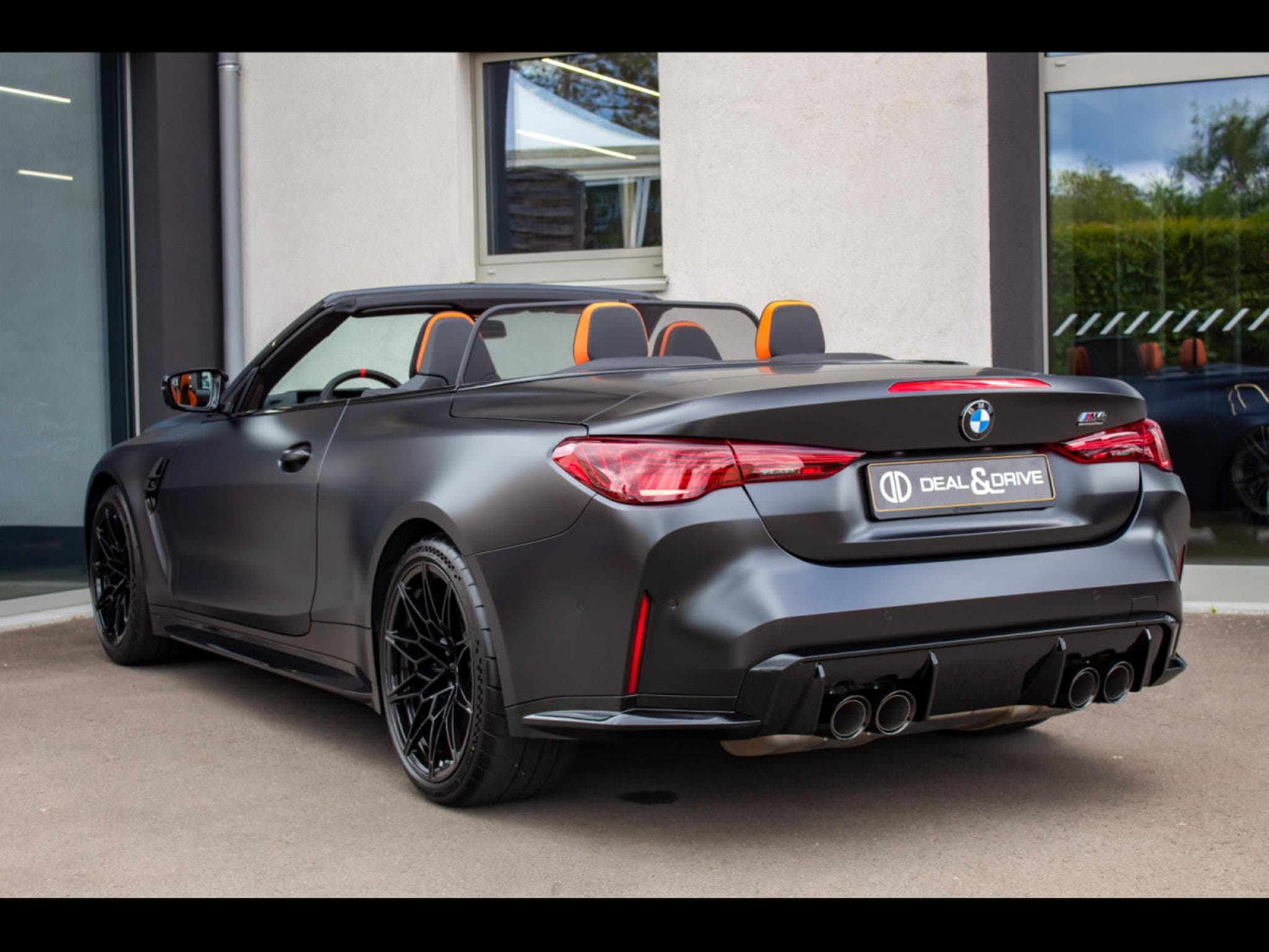 BMW M4 COMPETITION M XDRIVE CABRIOLET (530 CH) - BMW INDIVIDUAL FRO (2024) - Photo 3