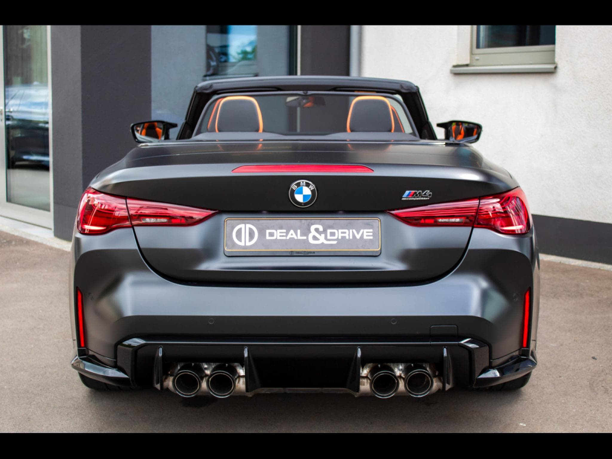 BMW M4 COMPETITION M XDRIVE CABRIOLET (530 CH) - BMW INDIVIDUAL FRO (2024) - Photo 4