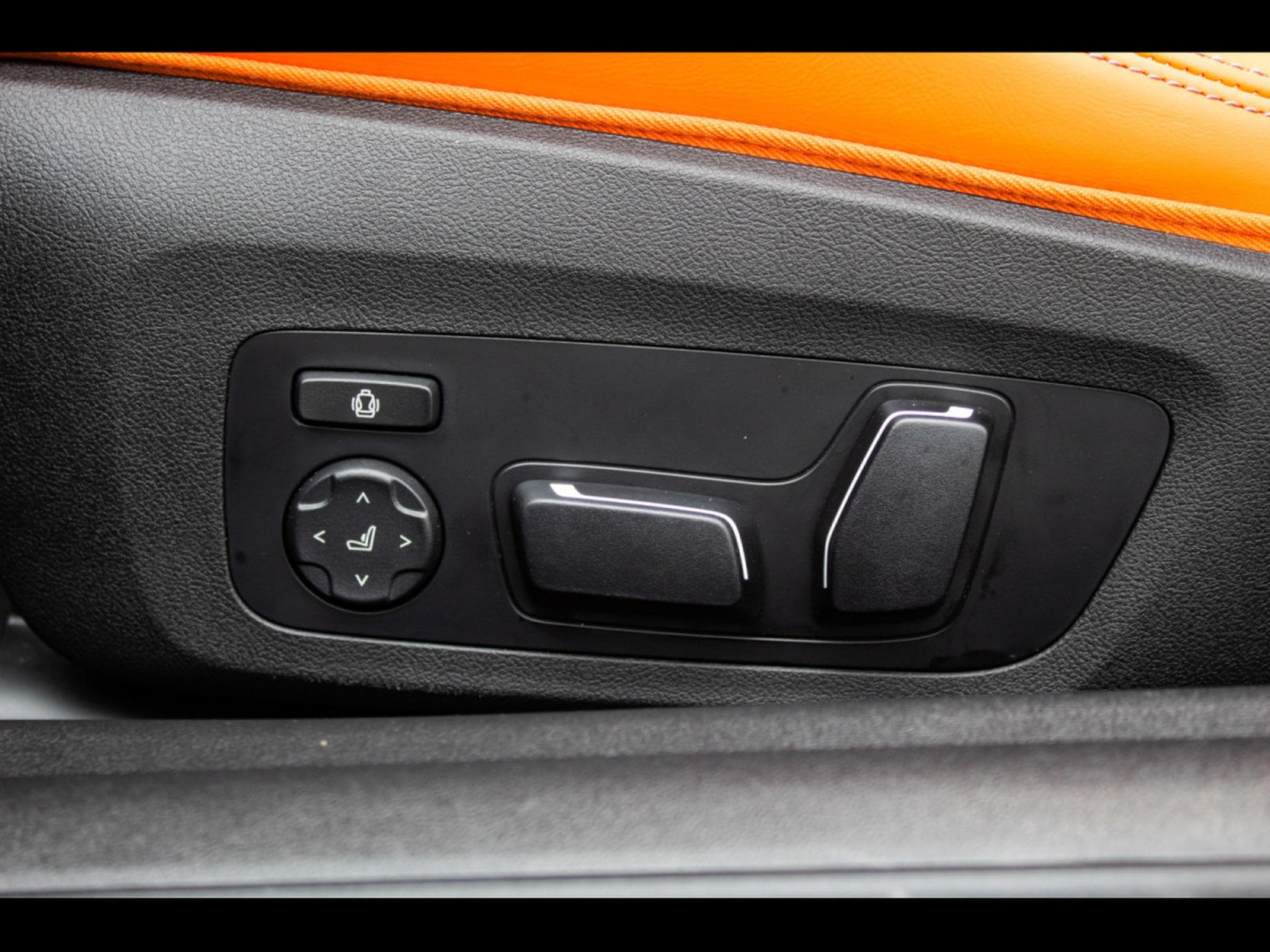 BMW M4 COMPETITION M XDRIVE CABRIOLET (530 CH) - BMW INDIVIDUAL FRO (2024) - Photo 17