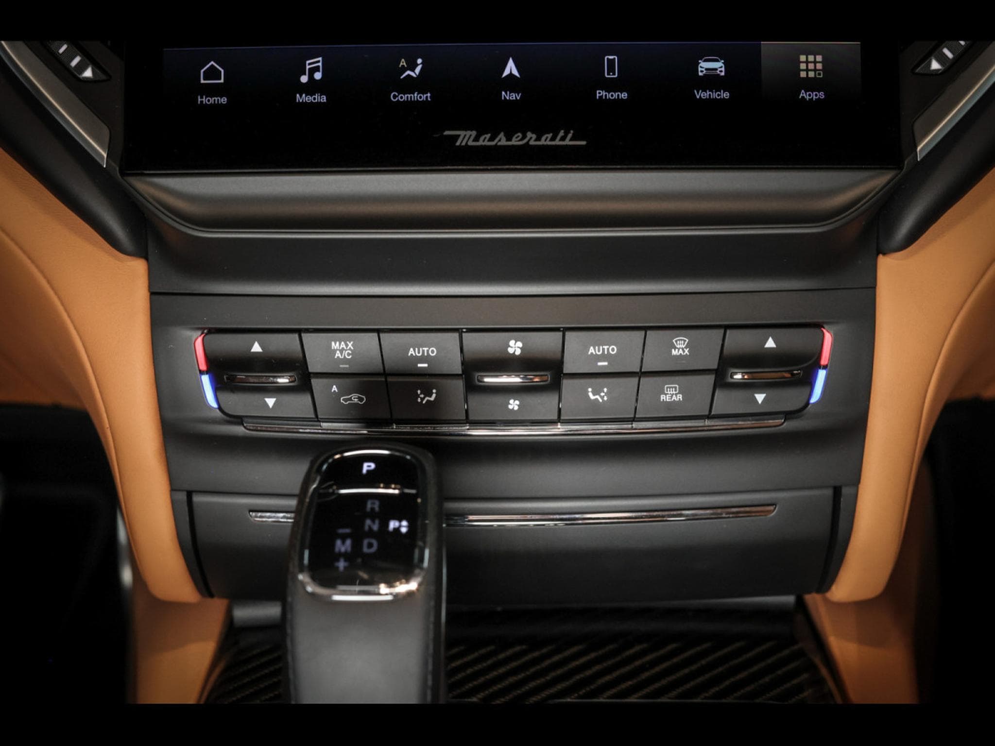 Maserati Ghibli TROFEO 3.8 V8 RWD (580 CH) - CARBON PACK INT / EXT (2023) - Photo 16