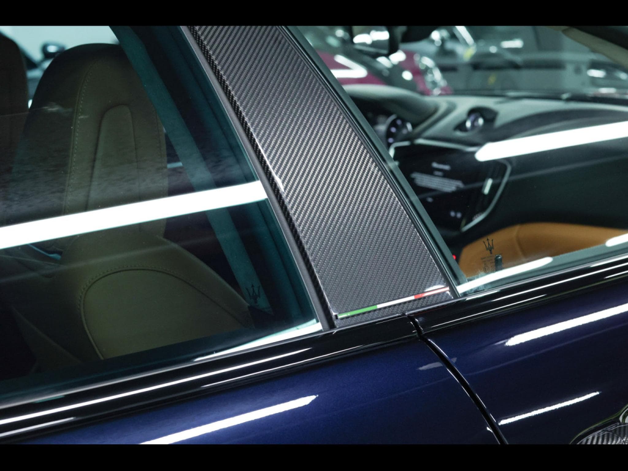 Maserati Ghibli TROFEO 3.8 V8 RWD (580 CH) - CARBON PACK INT / EXT (2023) - Photo 25