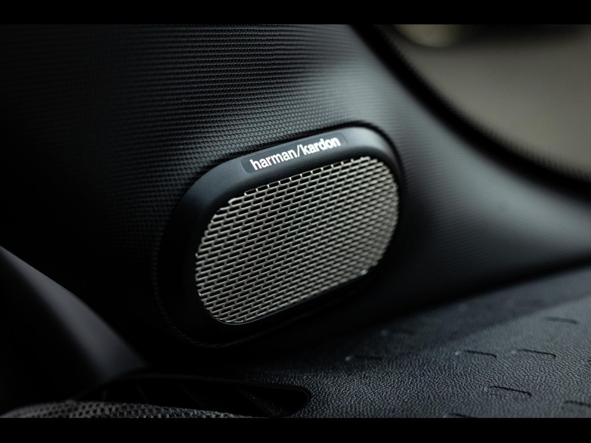 Mini Cooper S 5 PORTES AUTO FAVOURED TRIM - PACK XL - MELTING SILVER III (2025) - Photo 23
