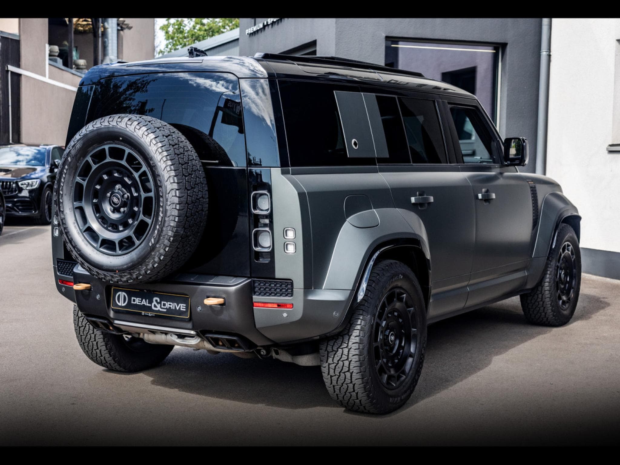 Land-Rover Defender 110 V8 P635 MHEV OCTA AWD EDITION ONE - FAROE GREEN - FULL S (2025) - Photo 7