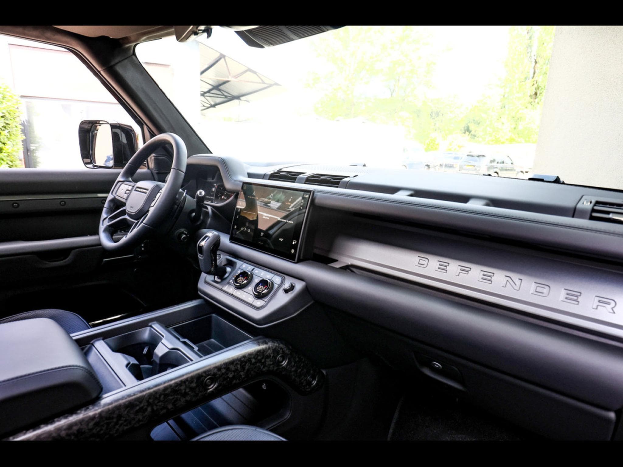 Land-Rover Defender 110 V8 P635 MHEV OCTA AWD EDITION ONE - FAROE GREEN - FULL S (2025) - Photo 16