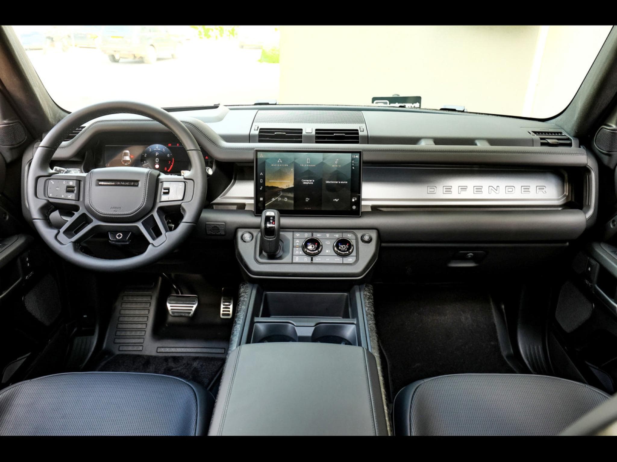 Land-Rover Defender 110 V8 P635 MHEV OCTA AWD EDITION ONE - FAROE GREEN - FULL S (2025) - Photo 17