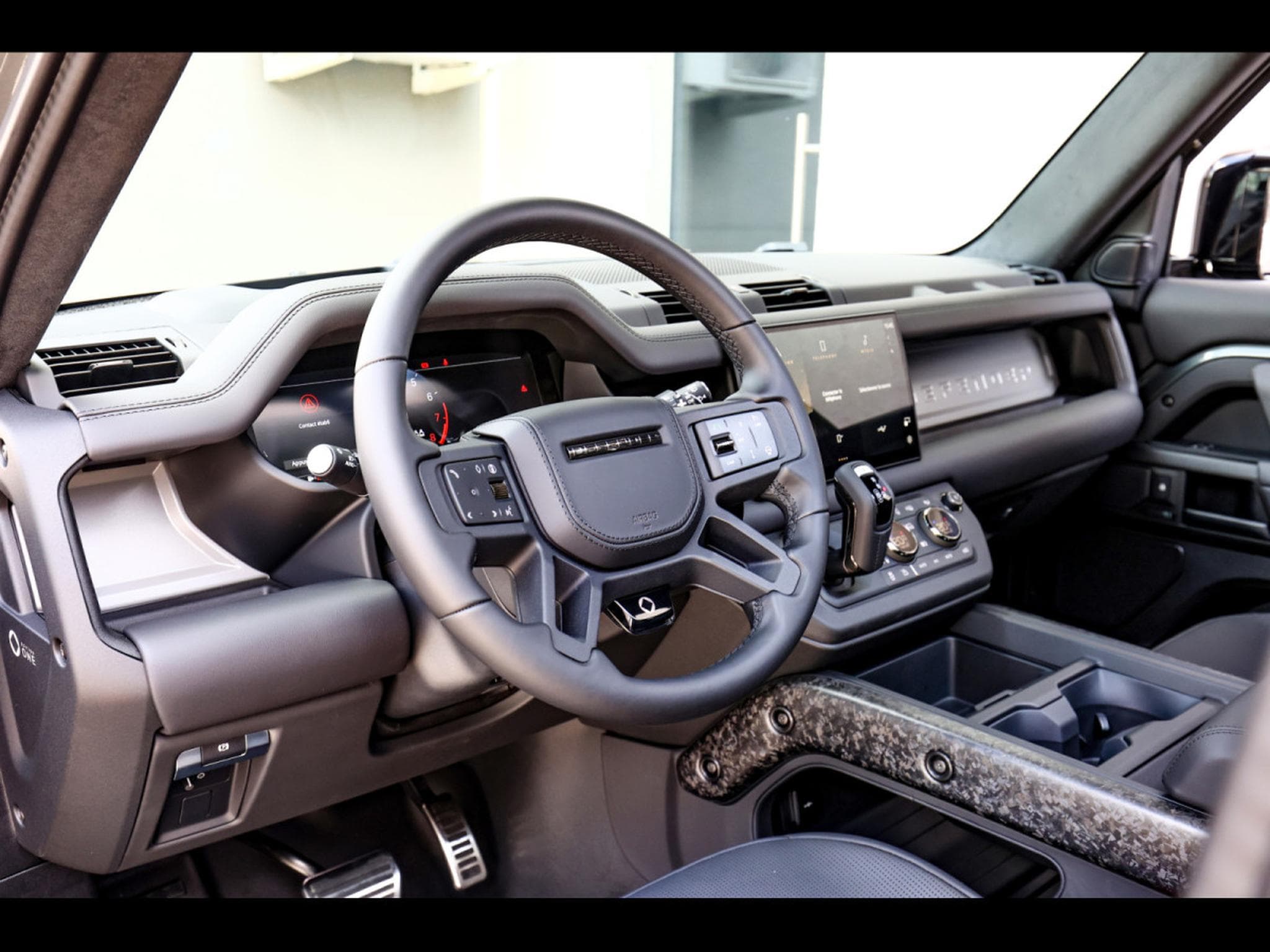 Land-Rover Defender 110 V8 P635 MHEV OCTA AWD EDITION ONE - FAROE GREEN - FULL S (2025) - Photo 23