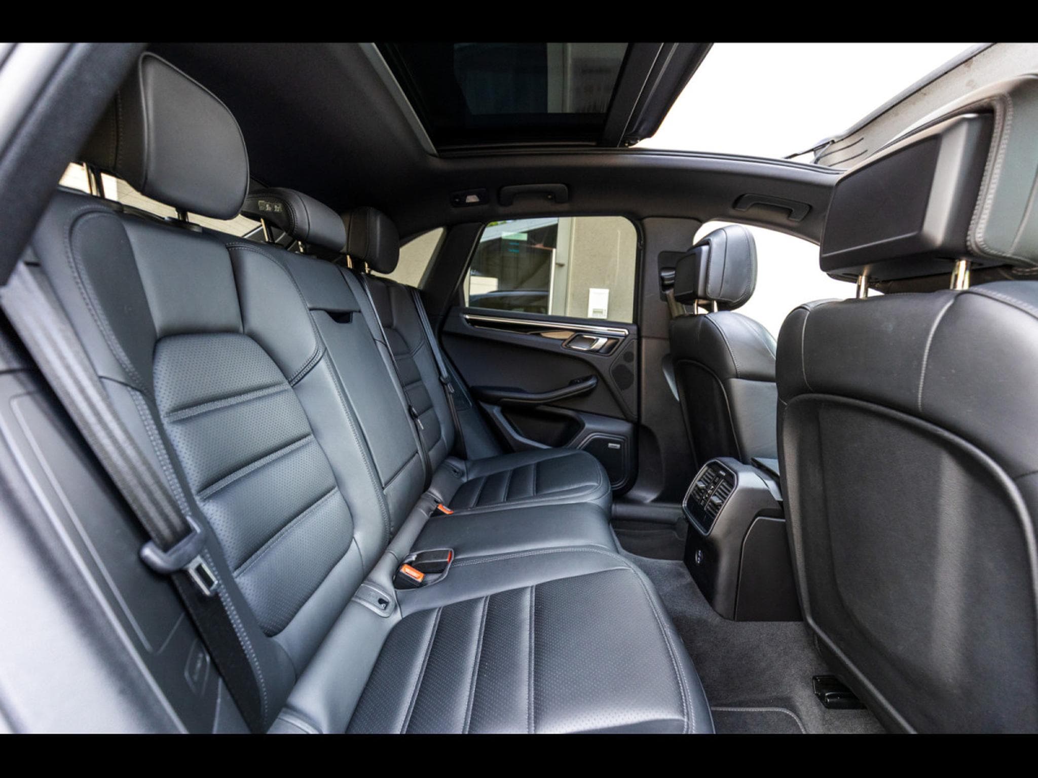 Porsche Macan II 3.0 S PDK (354 CH) - JET BLACK METALLIC (2020) - Photo 15
