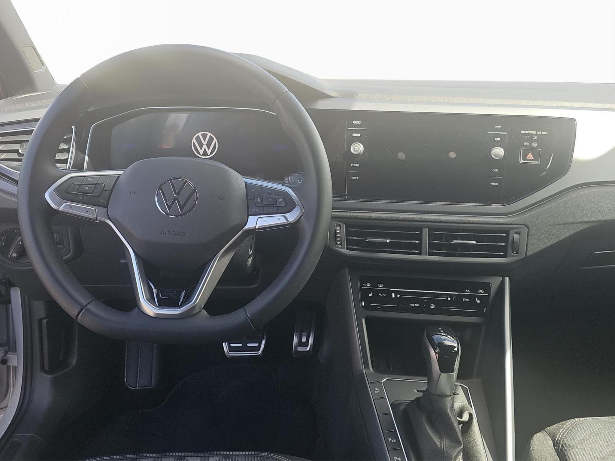 VW Polo R-Line (2026) - Photo 10