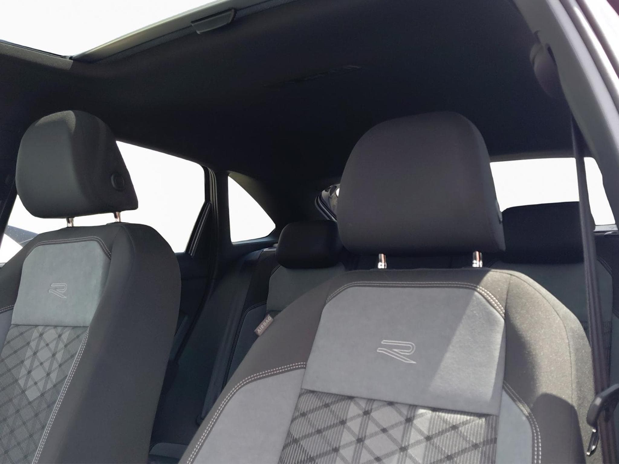 VW Taigo R-Line (2026) - Foto 16