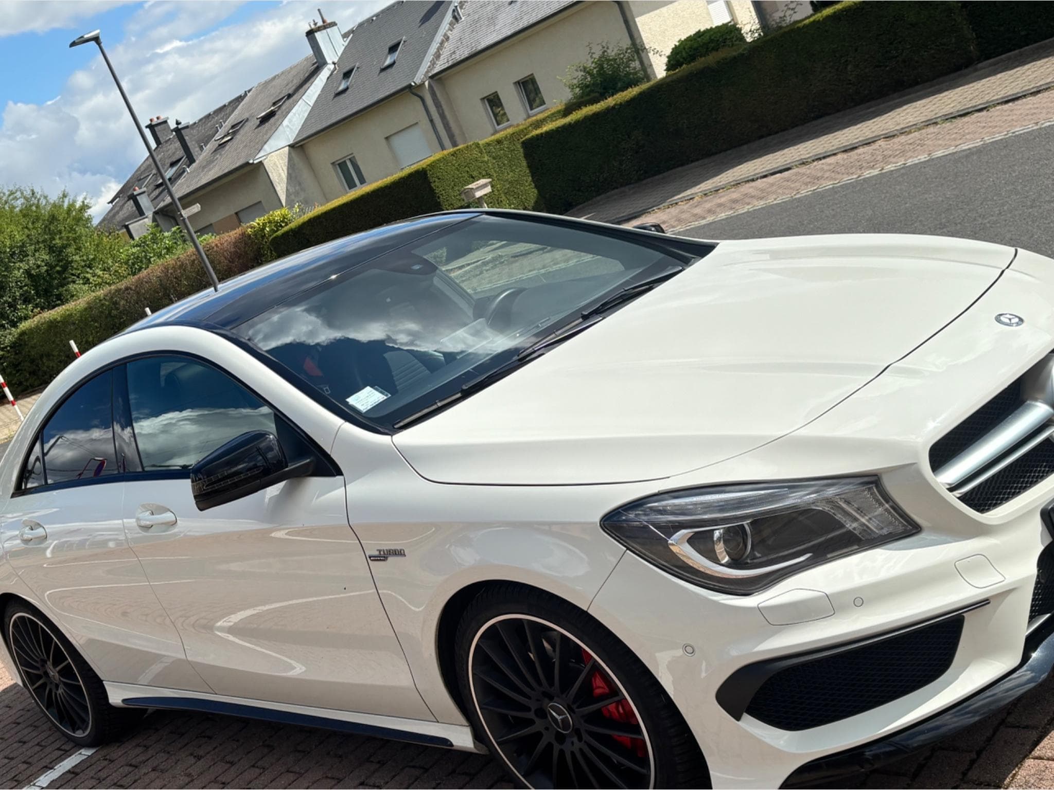 Mercedes CLA 45 AMG Amg (2015) - Photo 2