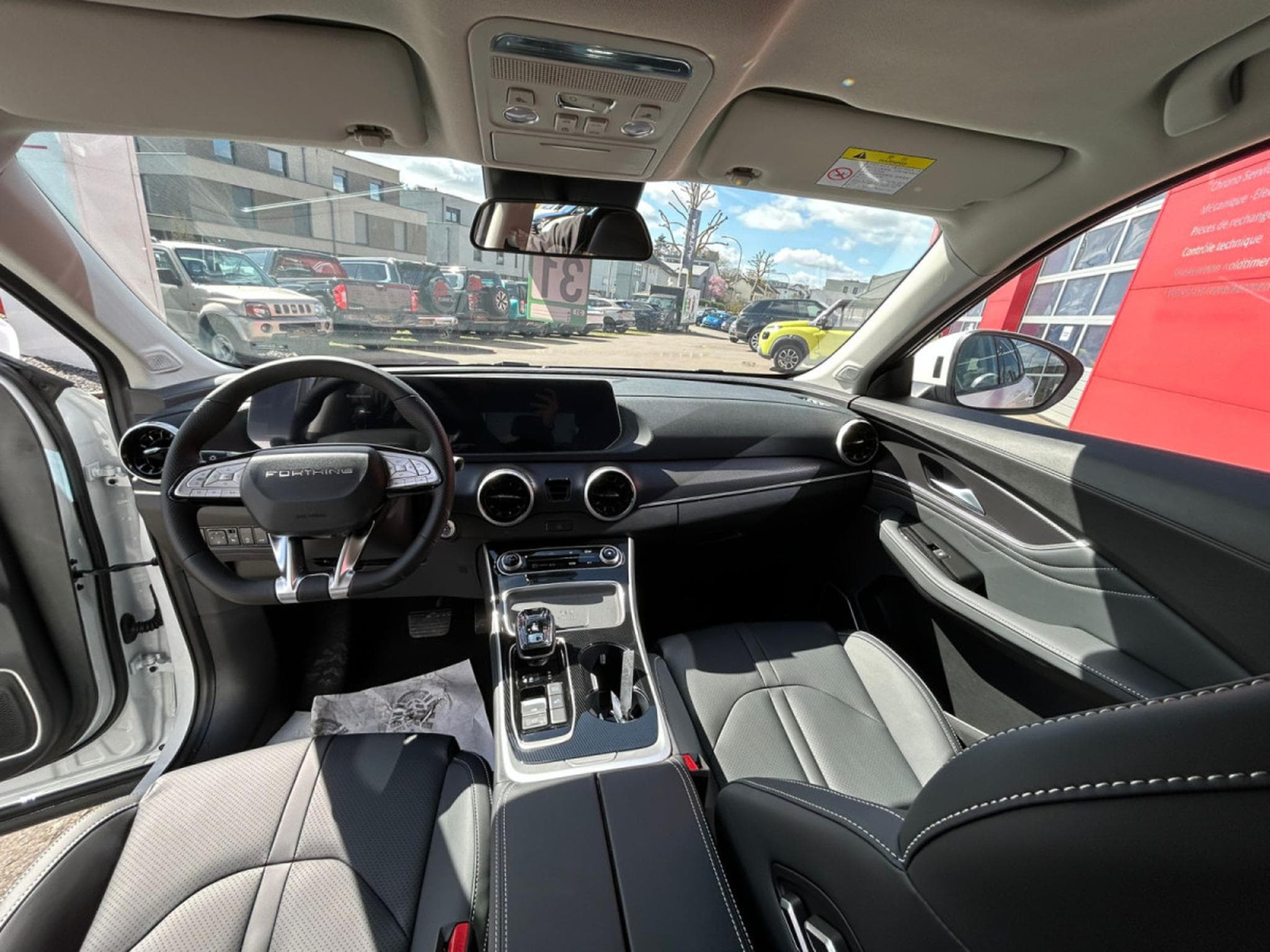 Forthing T5 EVO 1.5 HEV  1.5 FULL HYBRID (2026) - Photo 11