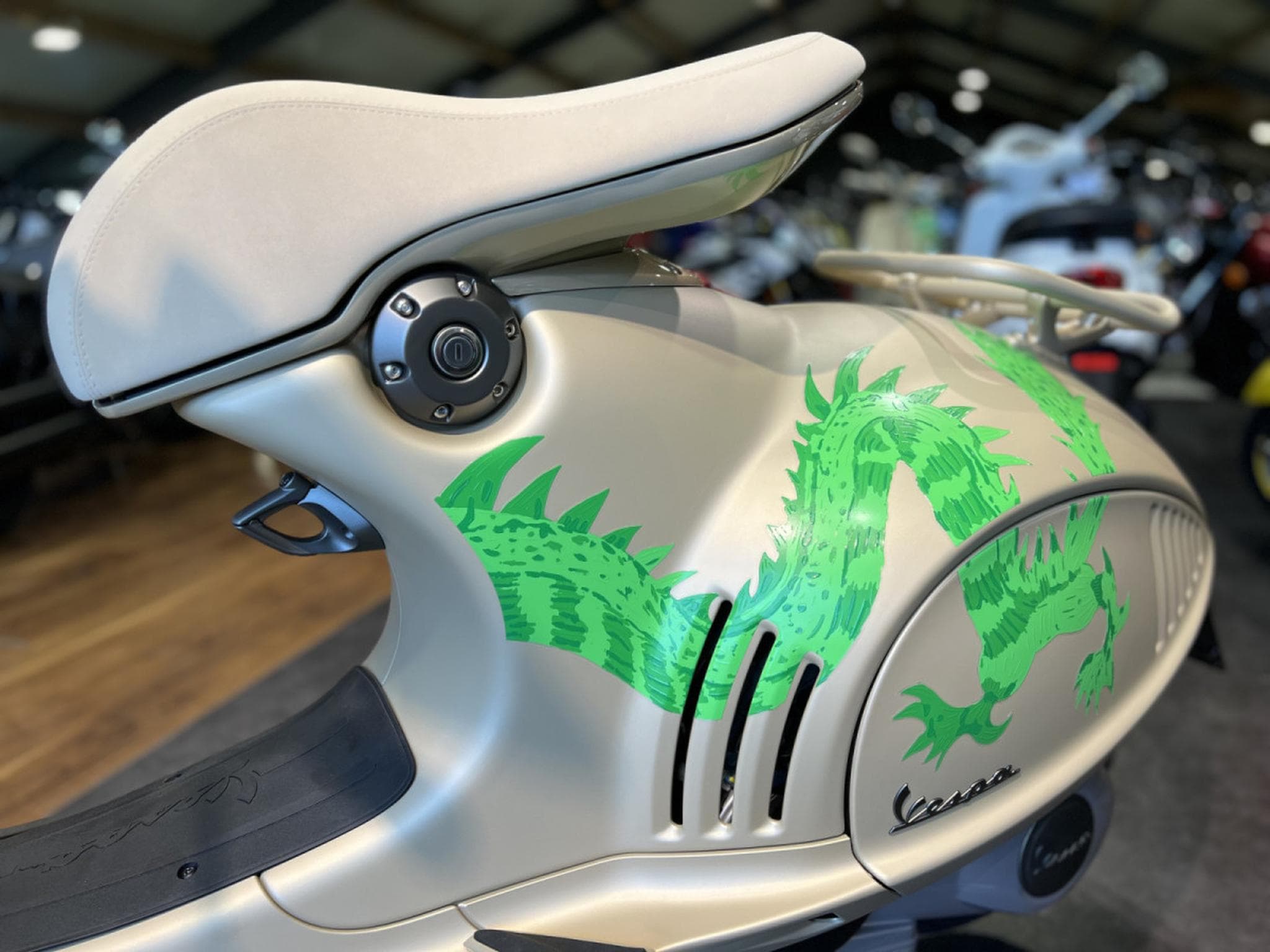 Vespa 946 DRAGON (2026) - Photo 5