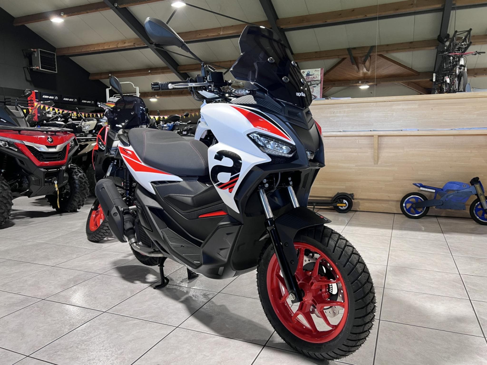 Aprilia SR GT SPORT BLANC (2026) - Photo 8