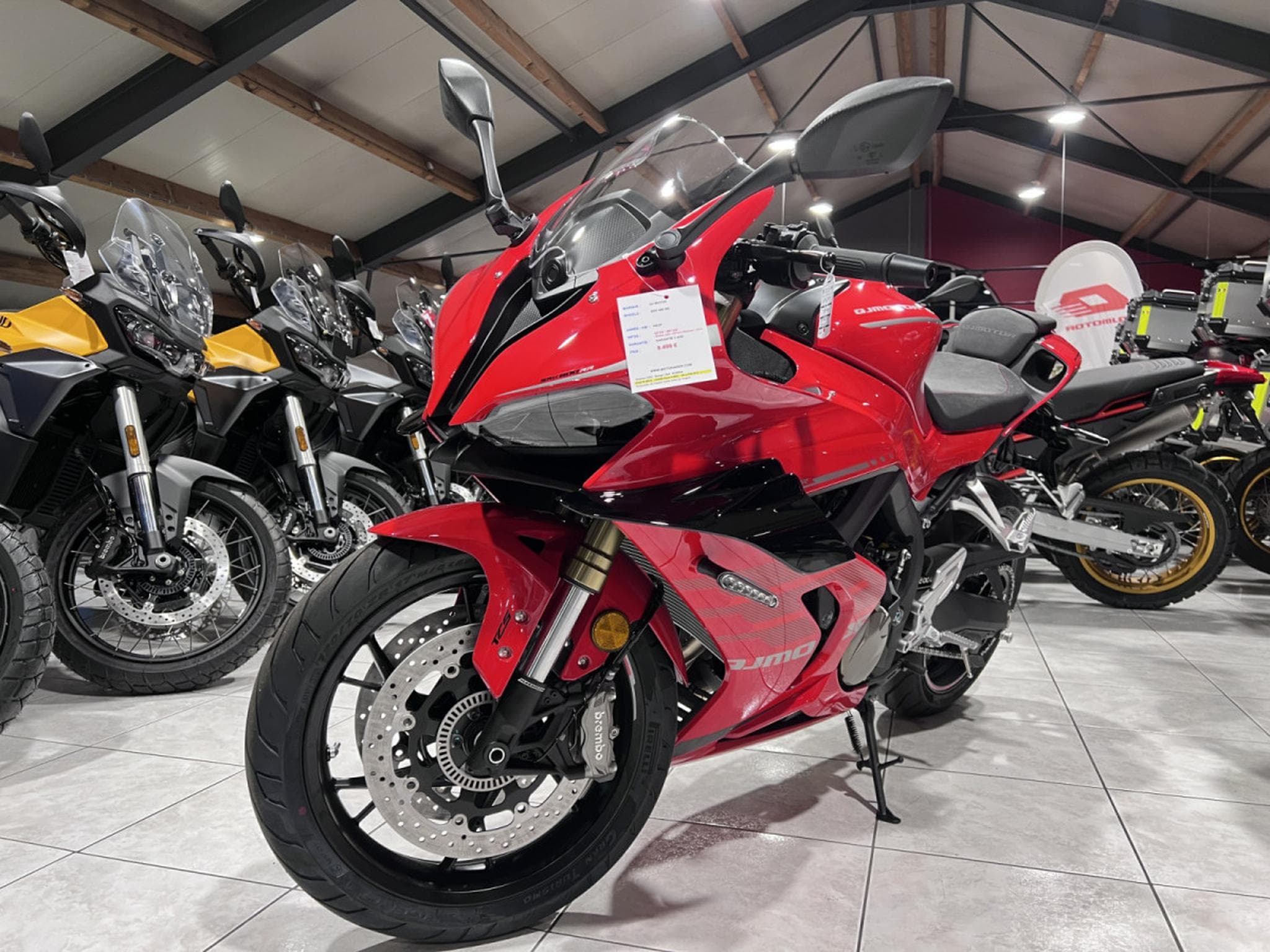 QJmotor SRK 800 RR (2026) - Photo 2