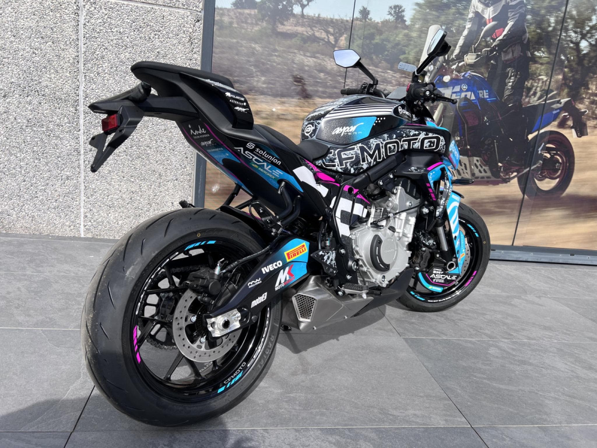CF Moto 675 NK Réplica (2026) - Photo 3
