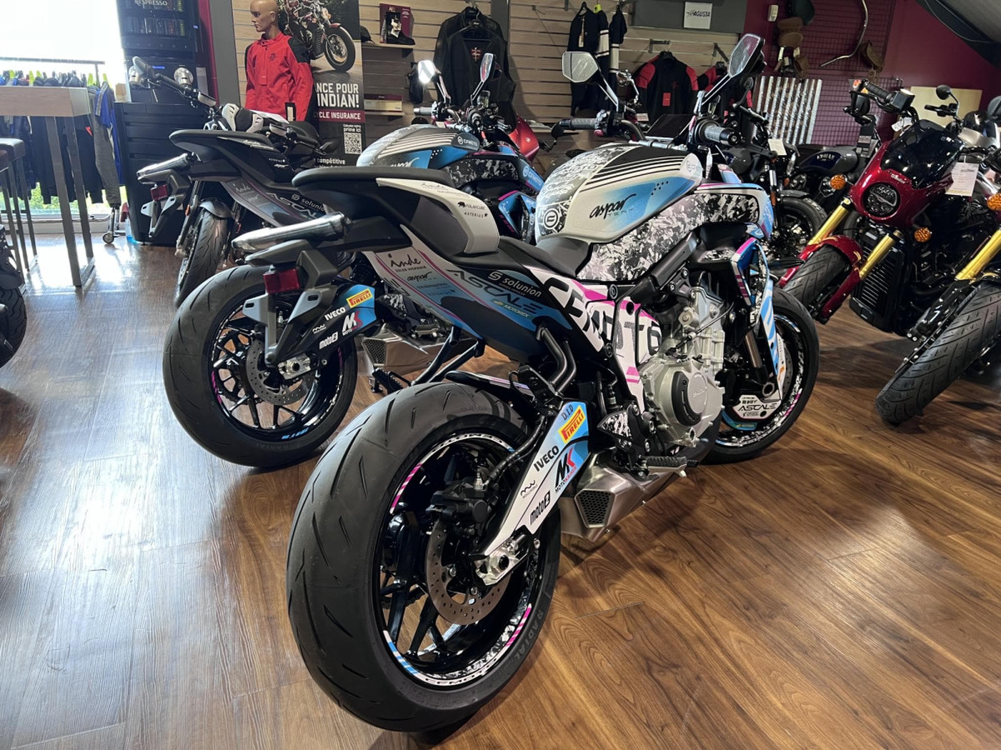 CF Moto 675 NK Réplica (2026) - Photo 3