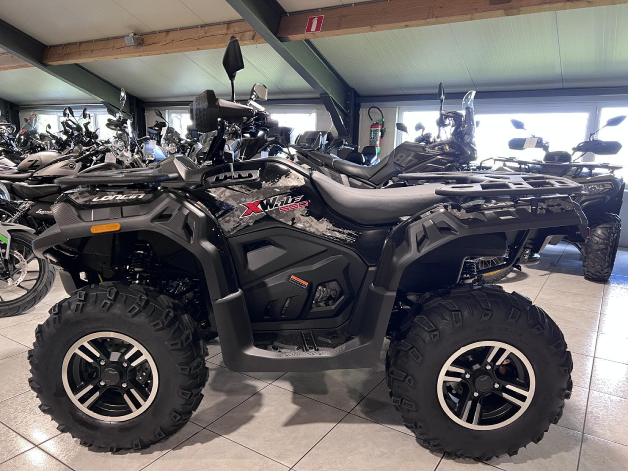 Loncin XWOLF 550K T3 b 60 km/h (2026) - Photo 5