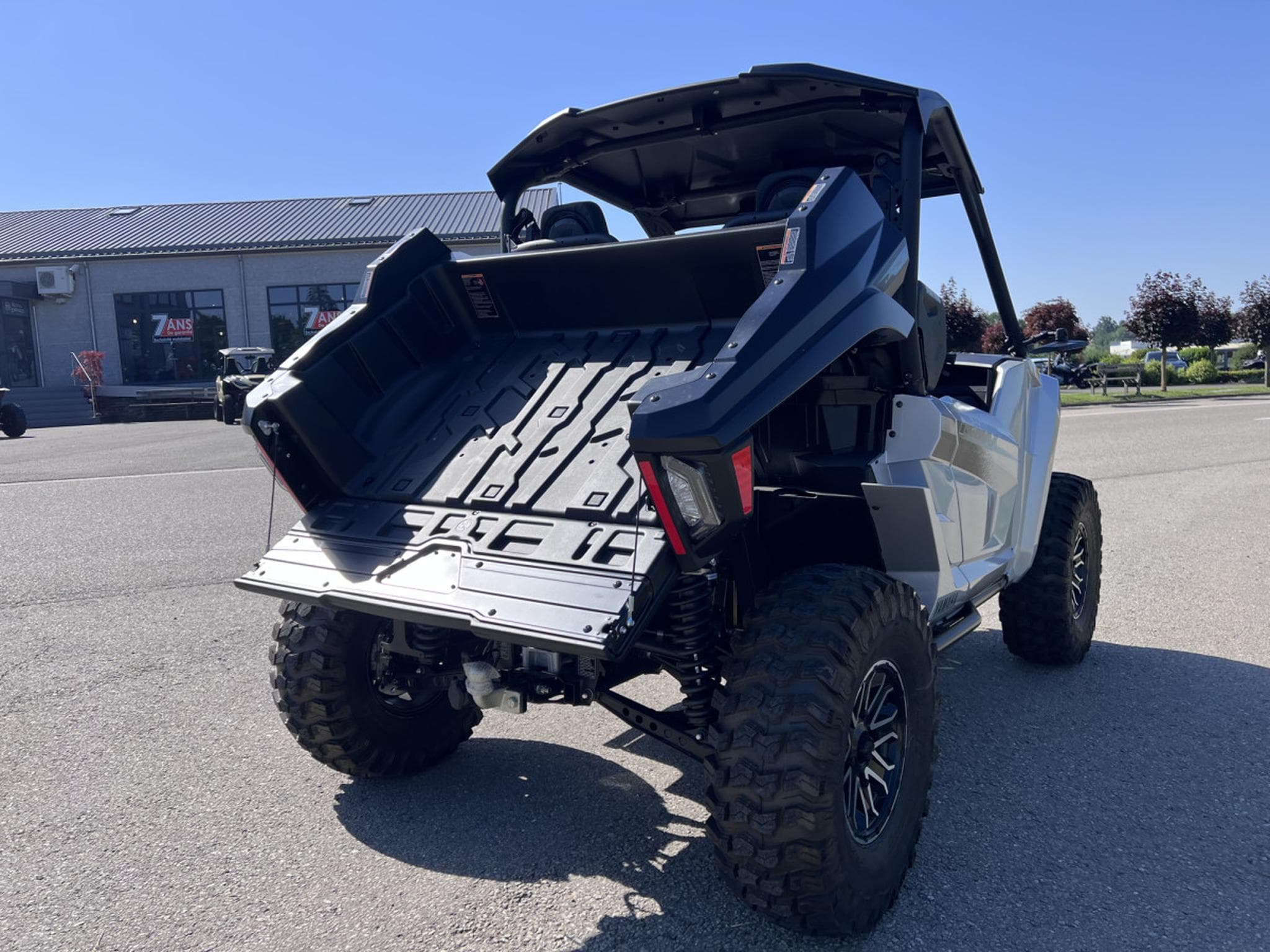 Yamaha Wolverine 1000 RMAX 2  Limited (2026) - Photo 6